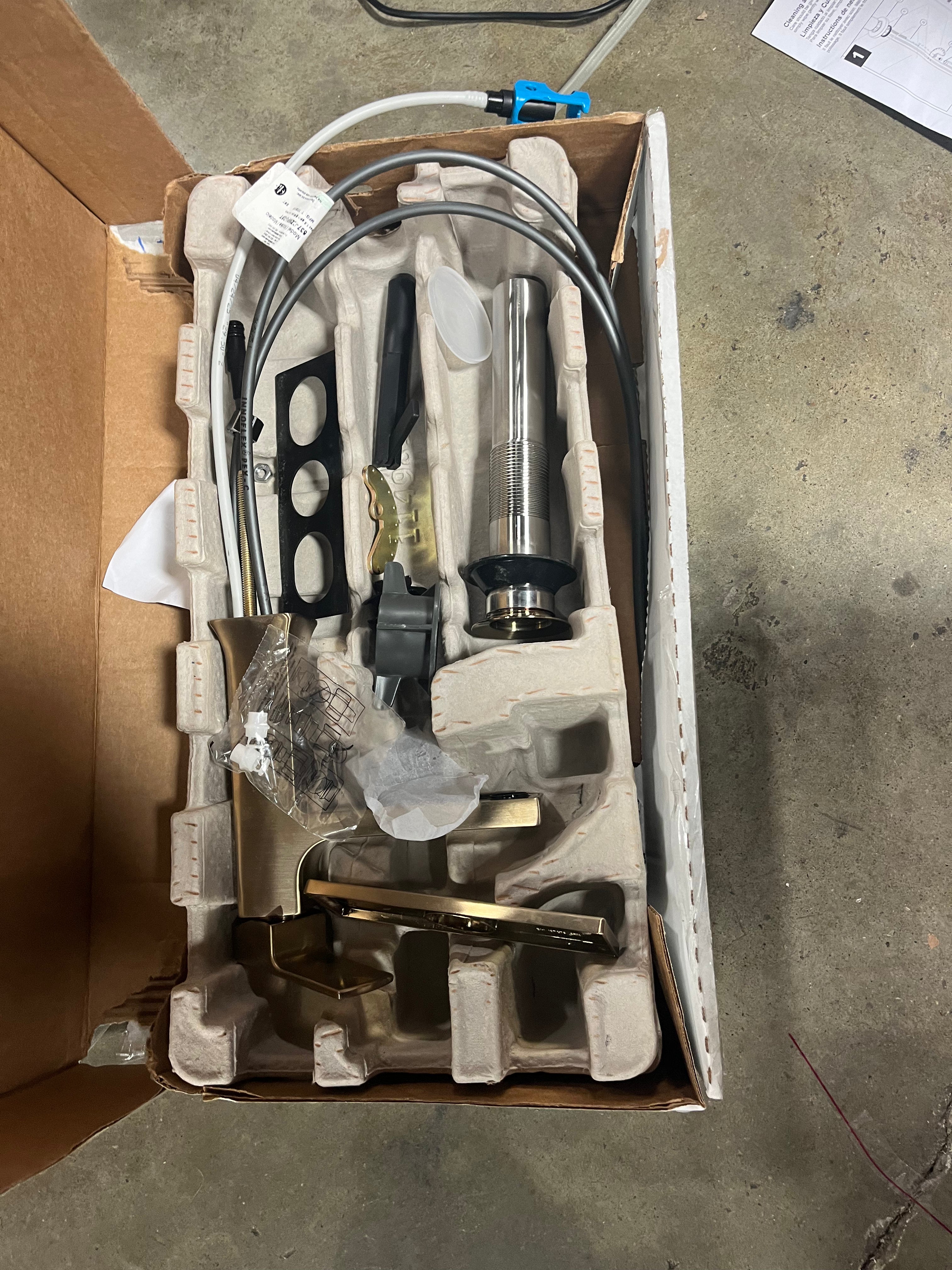 Velum Single Hole Bathroom Faucet with Drain Assembly