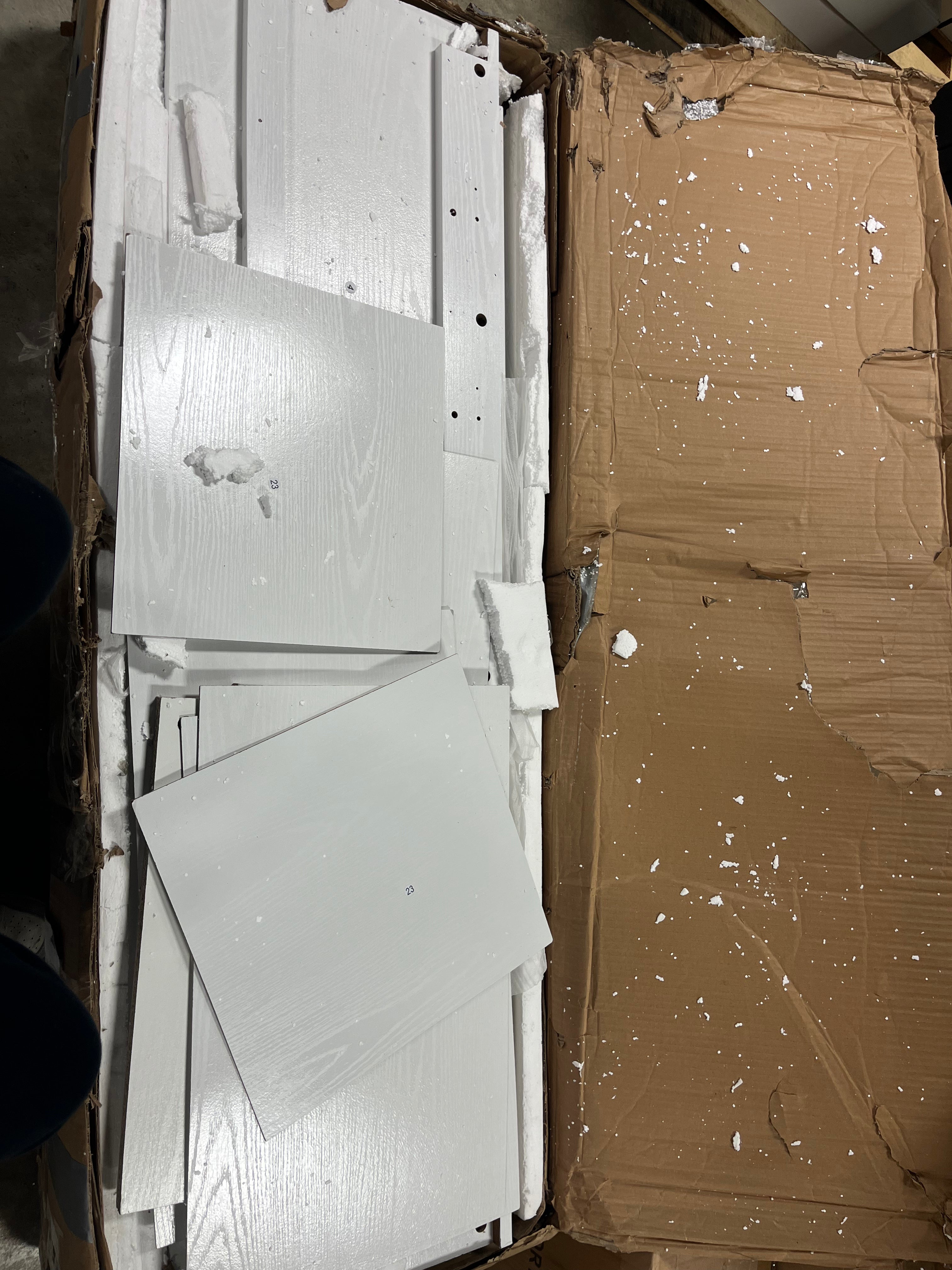 White 7-Drawer Standard Dresser