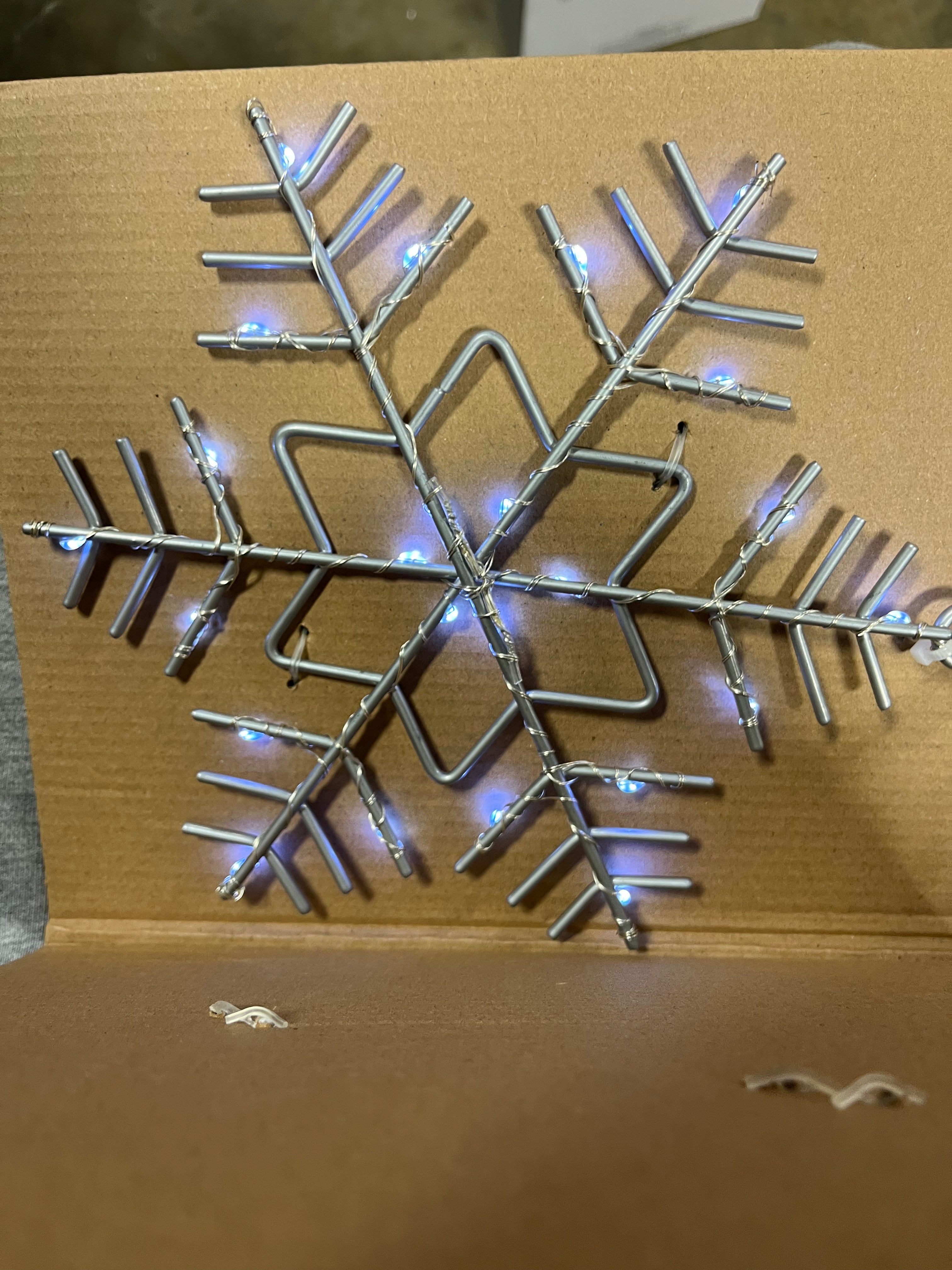 3pk Battery Operated LED Hanging Metal Snowflake Christmas Lights, final cut