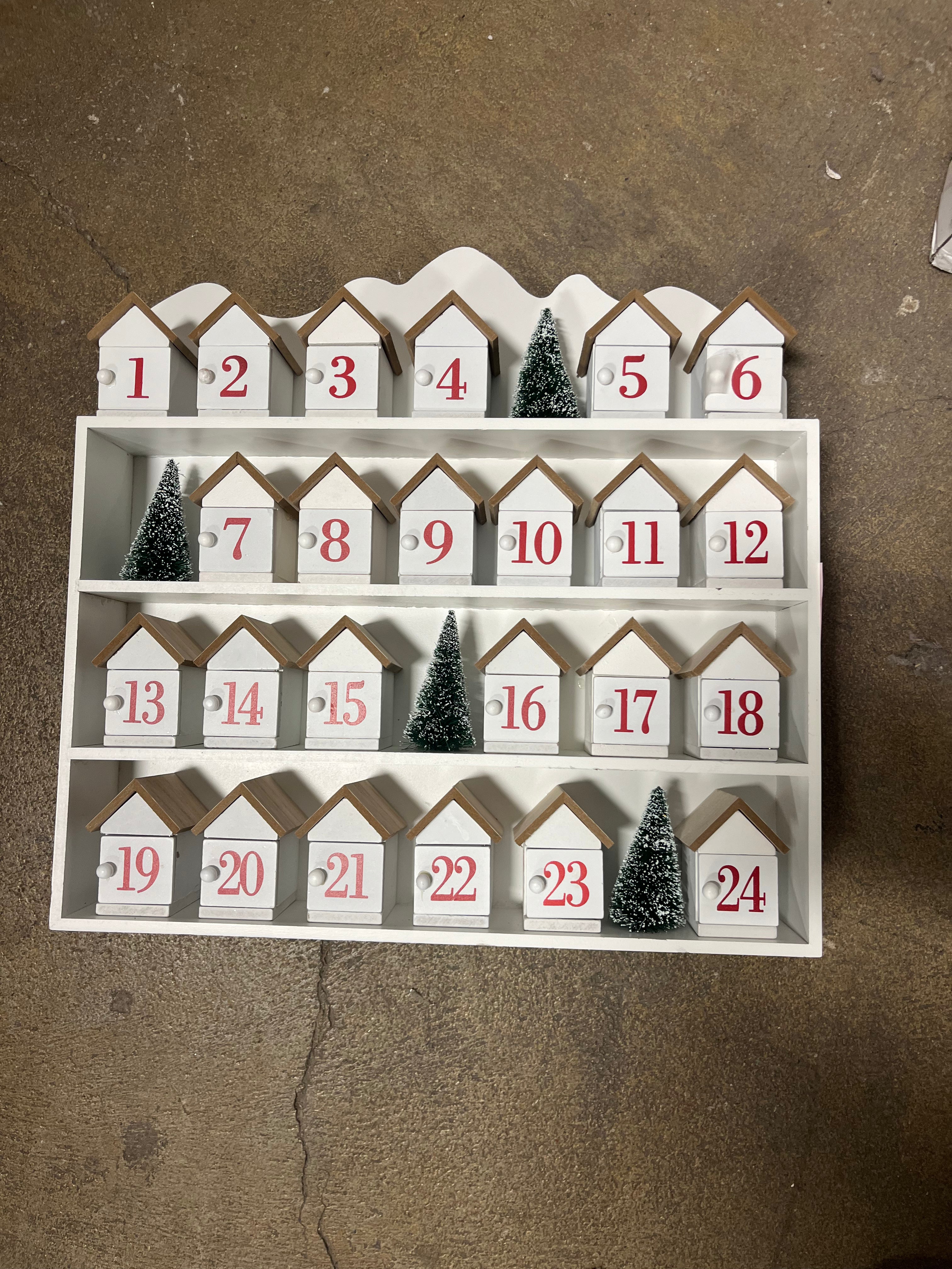 Ashland Christmas Wooden Advent Calendar 26 Pieces Green Roof Houses Trees Santa final cut