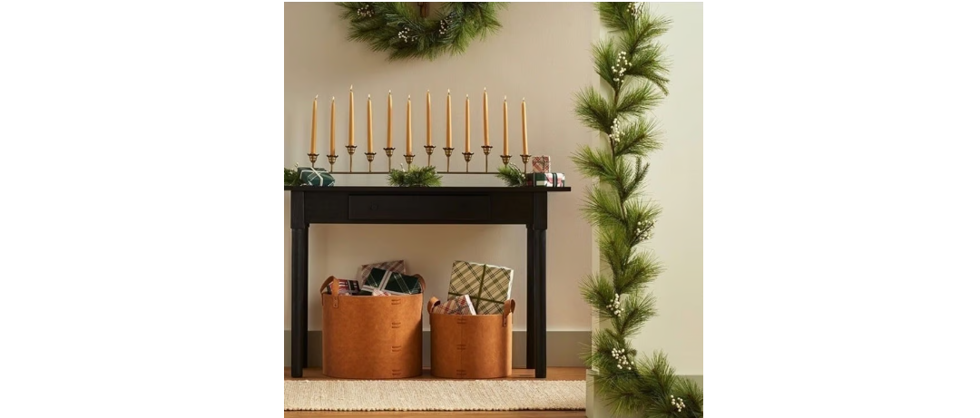 Faux Needle Pine & Snowberry Winter Garland, final cut