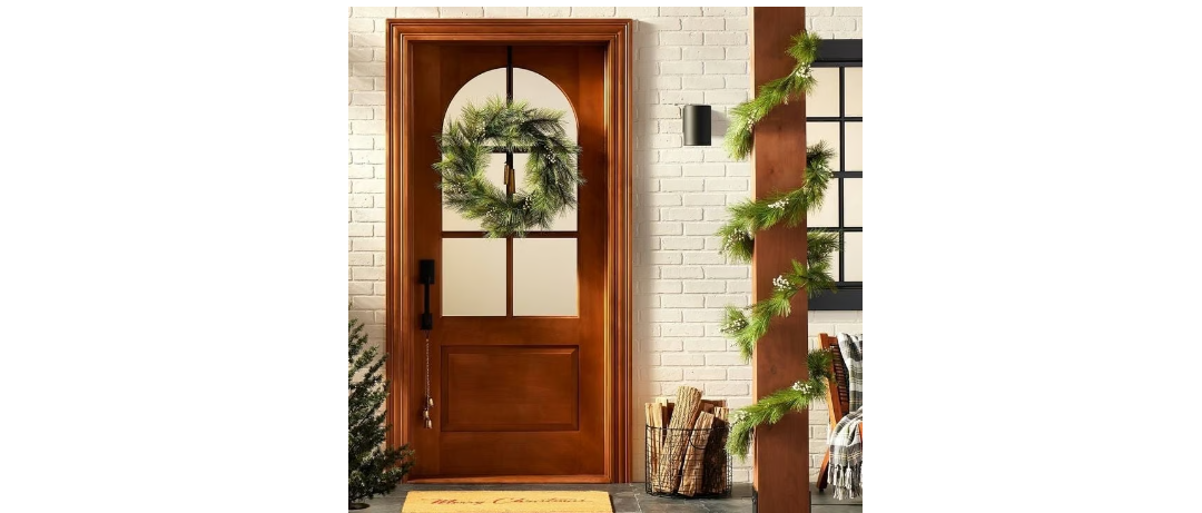 Faux Needle Pine & Snowberry Winter Garland, final cut