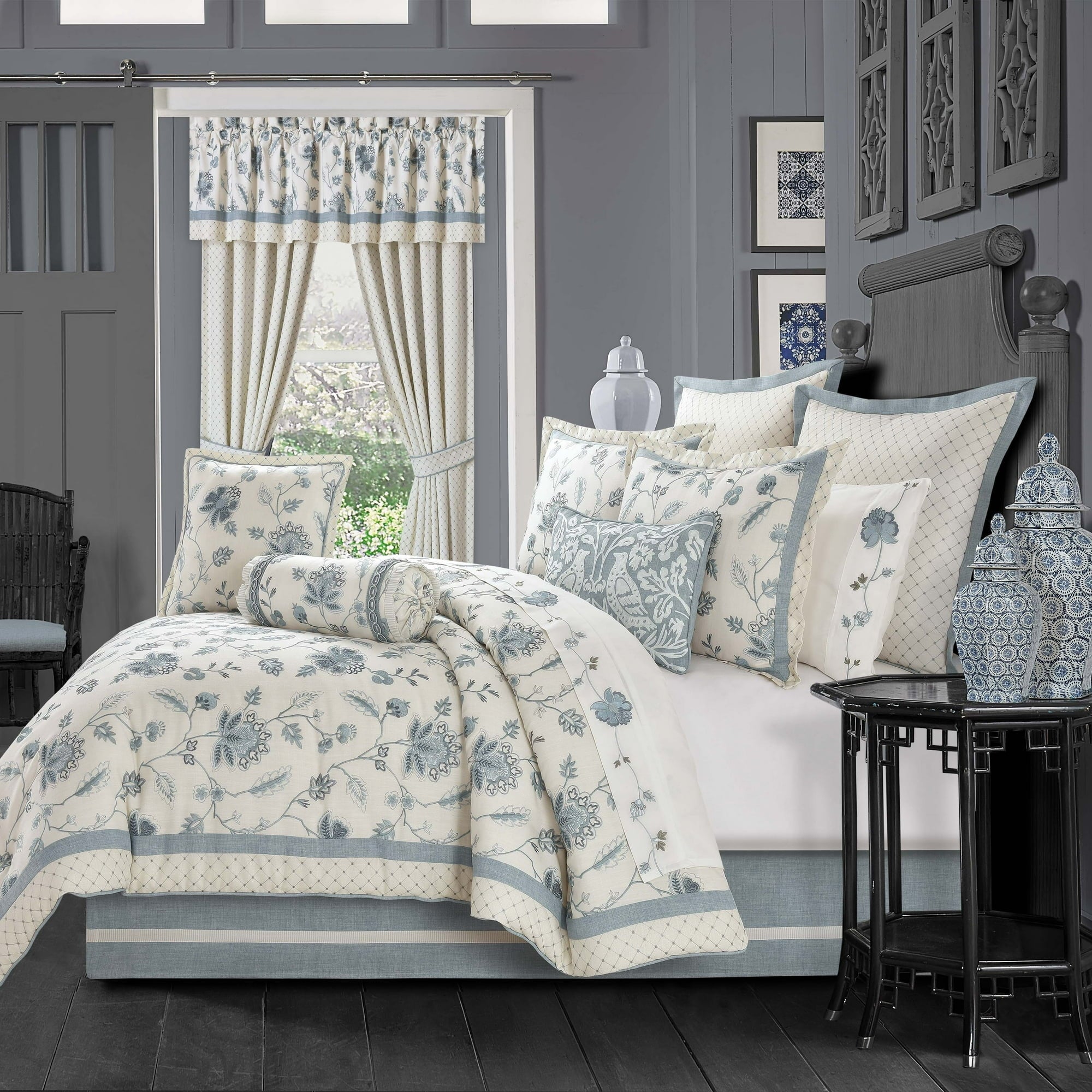 Blue Ivy Polyester King 4-Piece Comforter Set