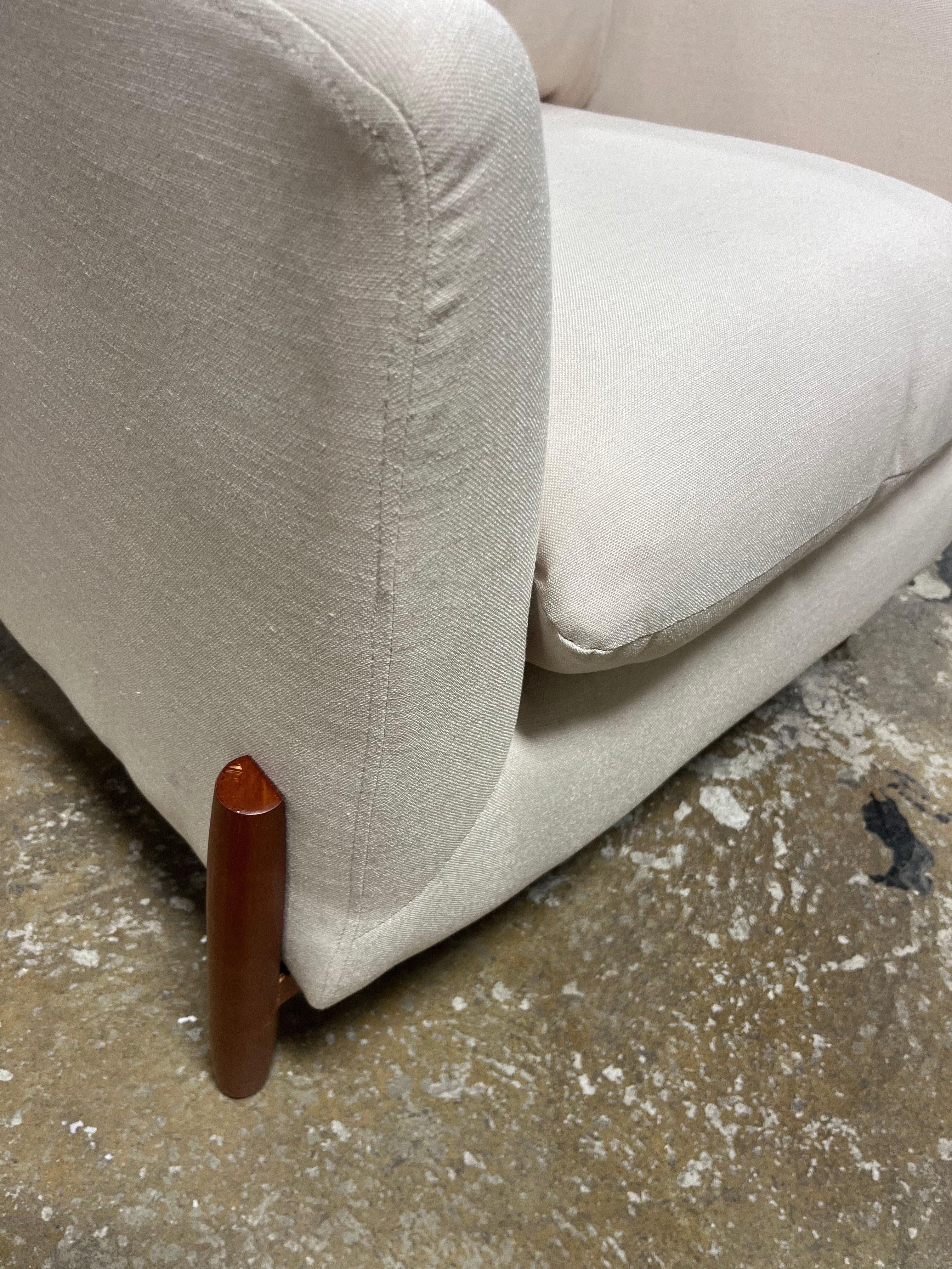 Elroy Accent Chair