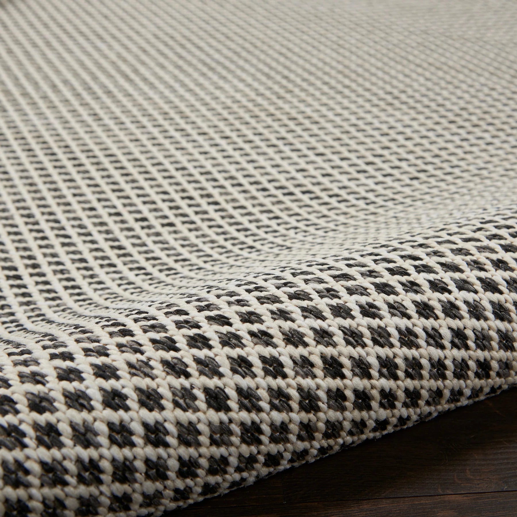 Courtyard Ivory/Charcoal Rug 9'x12'