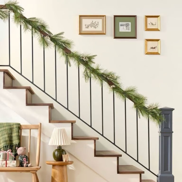 Needle Pine Snowberry Garland, final cut