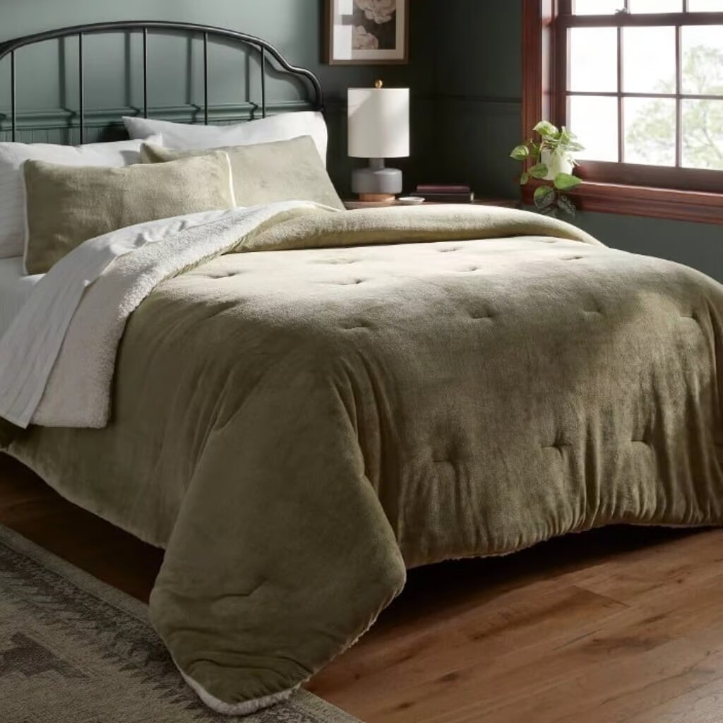 Cozy Faux Shearling Comforter and Sham 3 Piece Set, Green, King