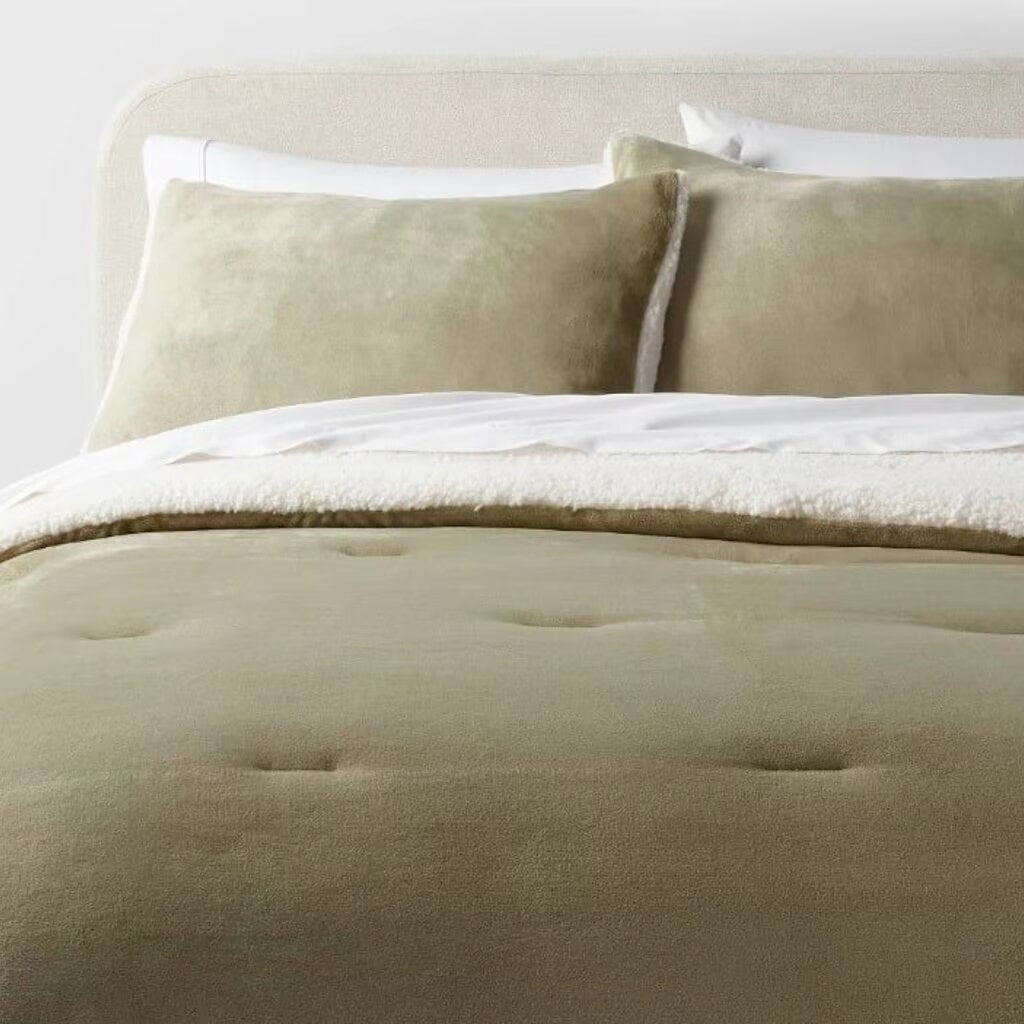Cozy Faux Shearling Comforter and Sham 3 Piece Set, Green, King