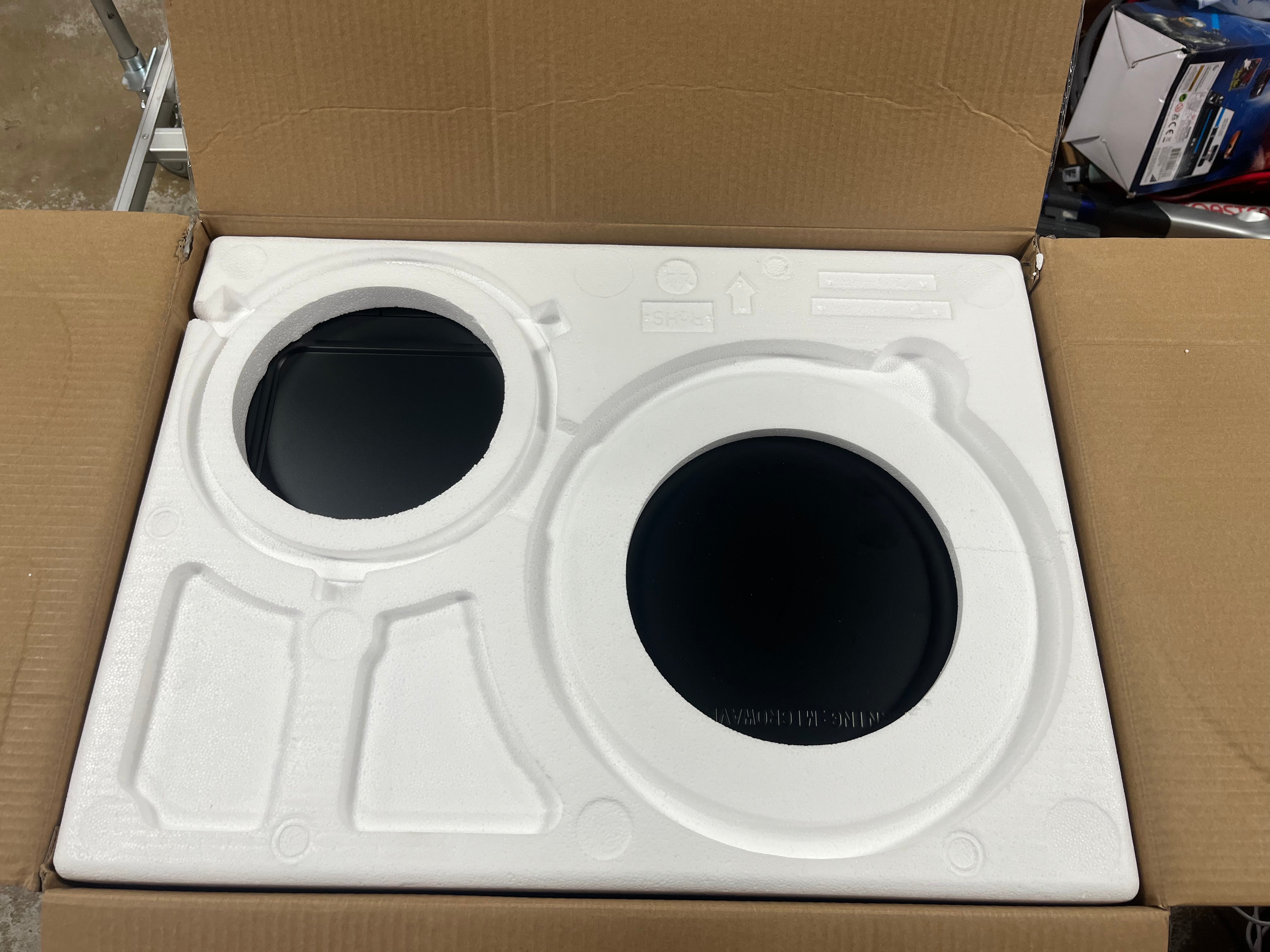 Microwave - Black: Countertop Oven, 1000W, Child Lock, 6 Programs