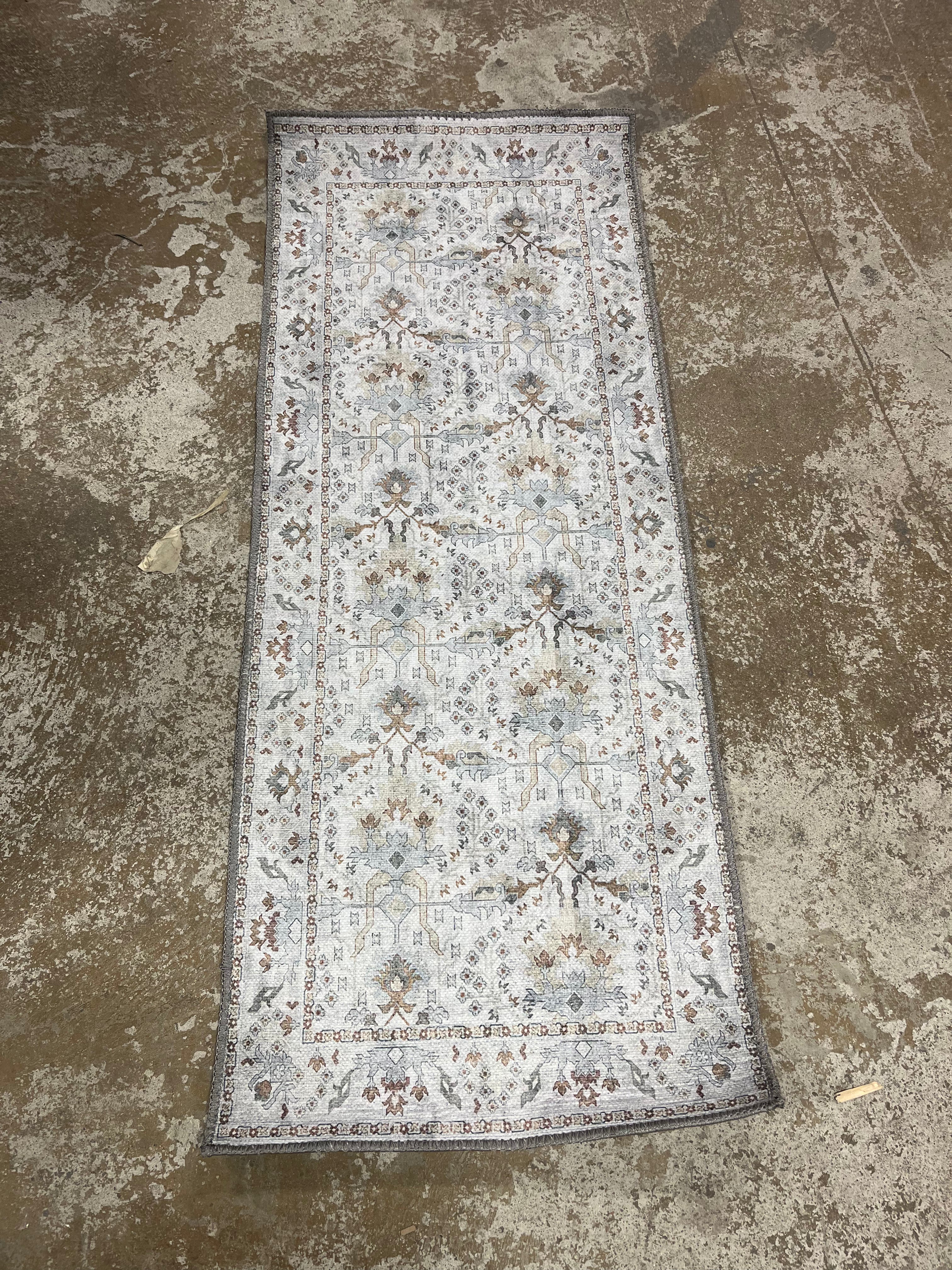 Timeless Dinah Floral Indoor Woven Area Rug, 5' runner