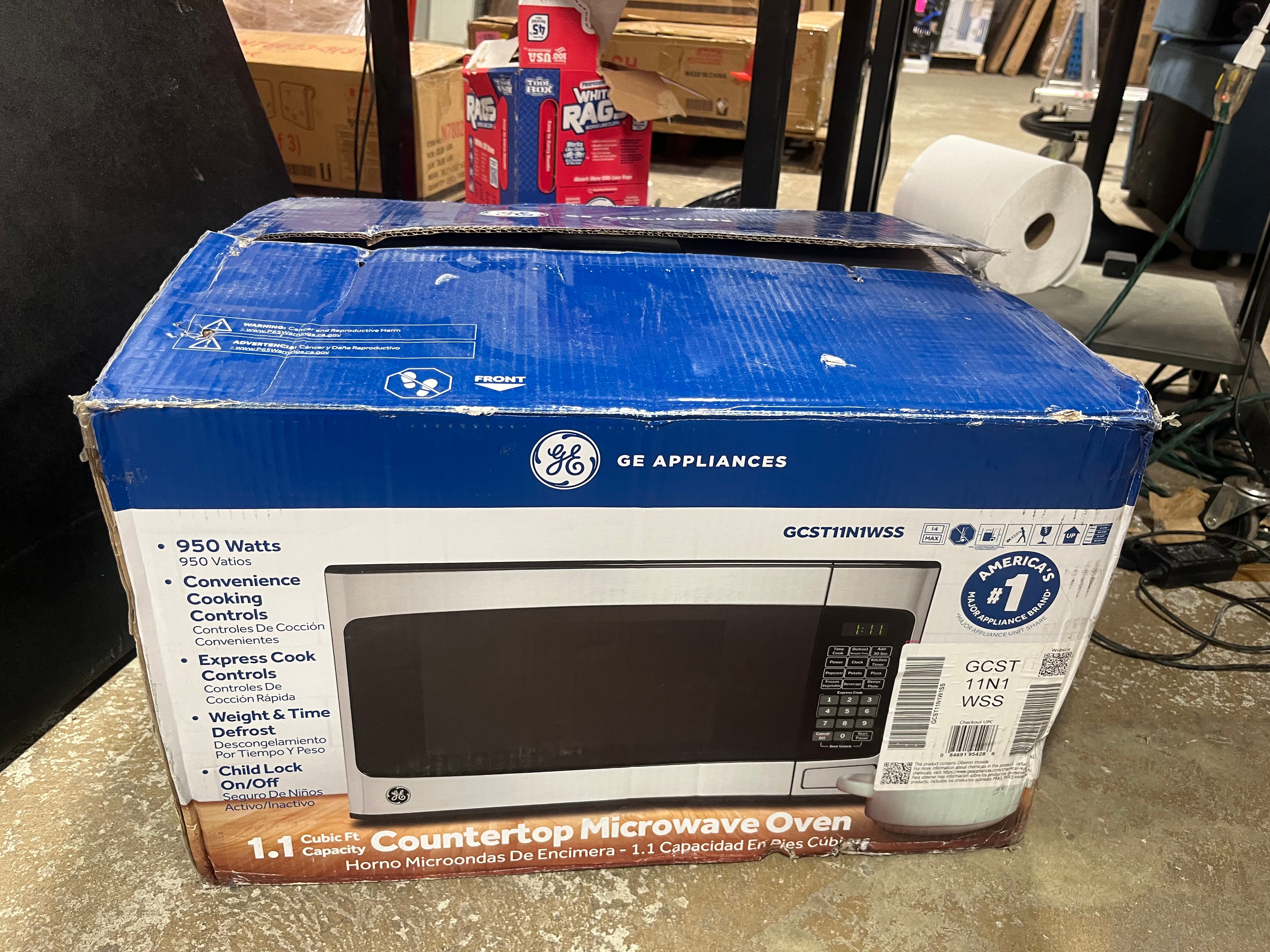 Medium Countertop Microwave (Stainless Steel)