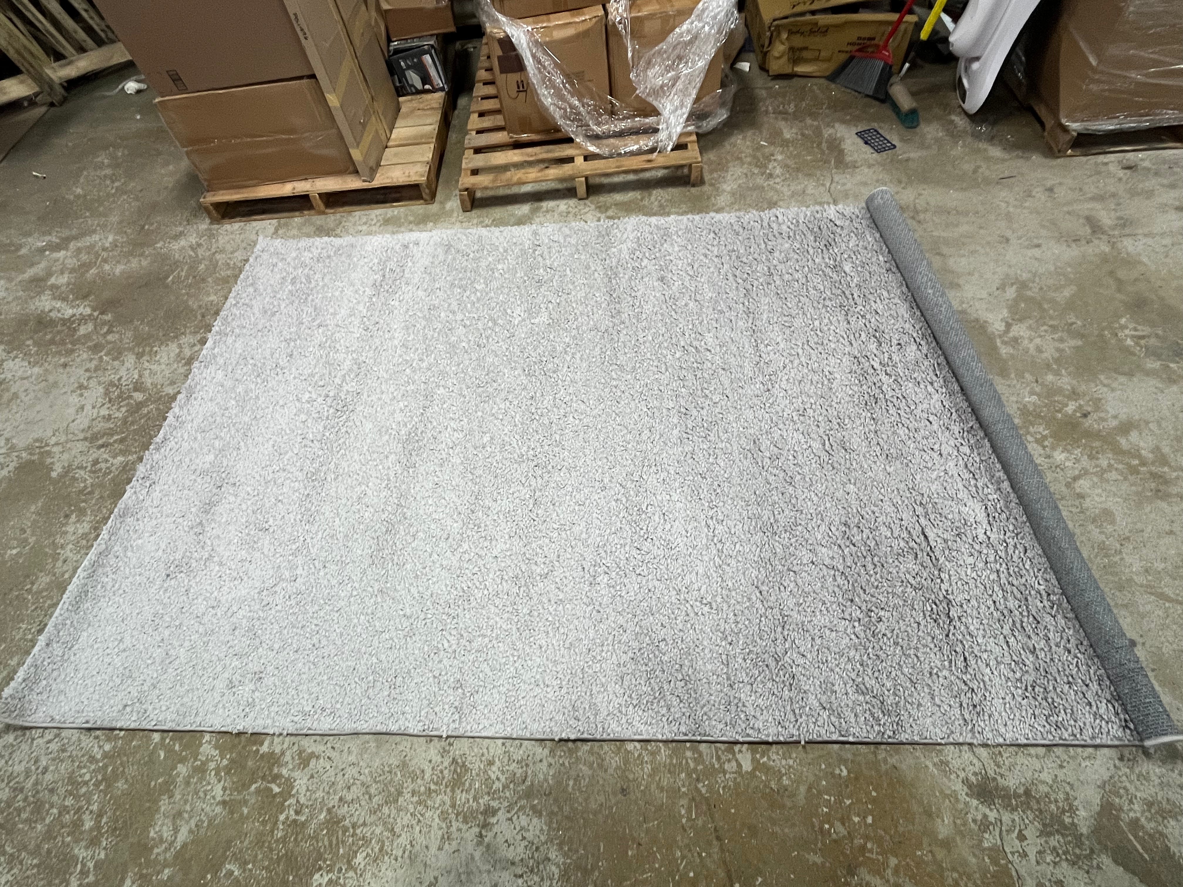 Jiang Silver Rug, 6'7" x 9'6"