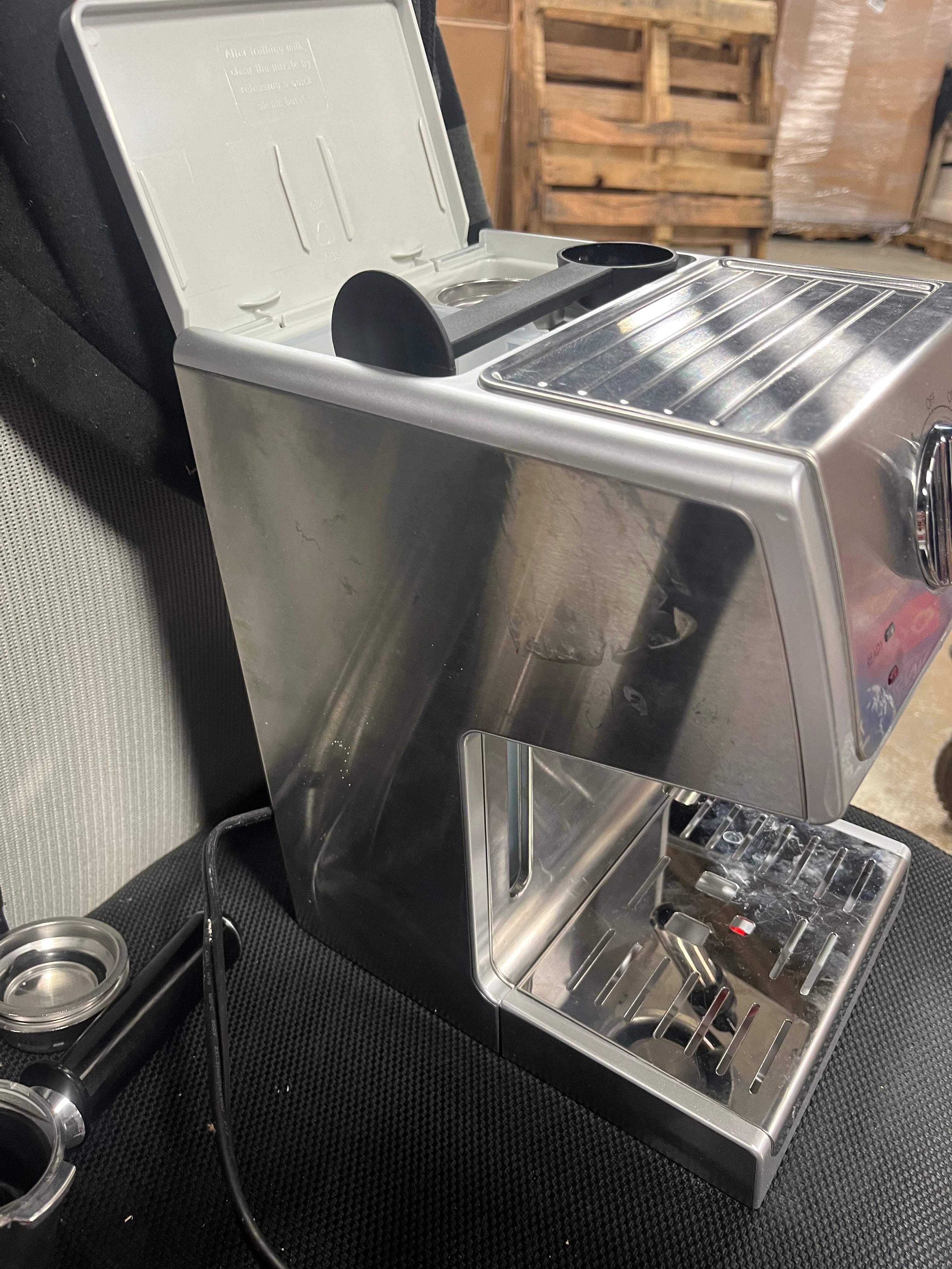 15 Bar Pump Espresso Machine - Silver, Adjustable Cup Shelf, Milk Frother, Removable Water Reservoir