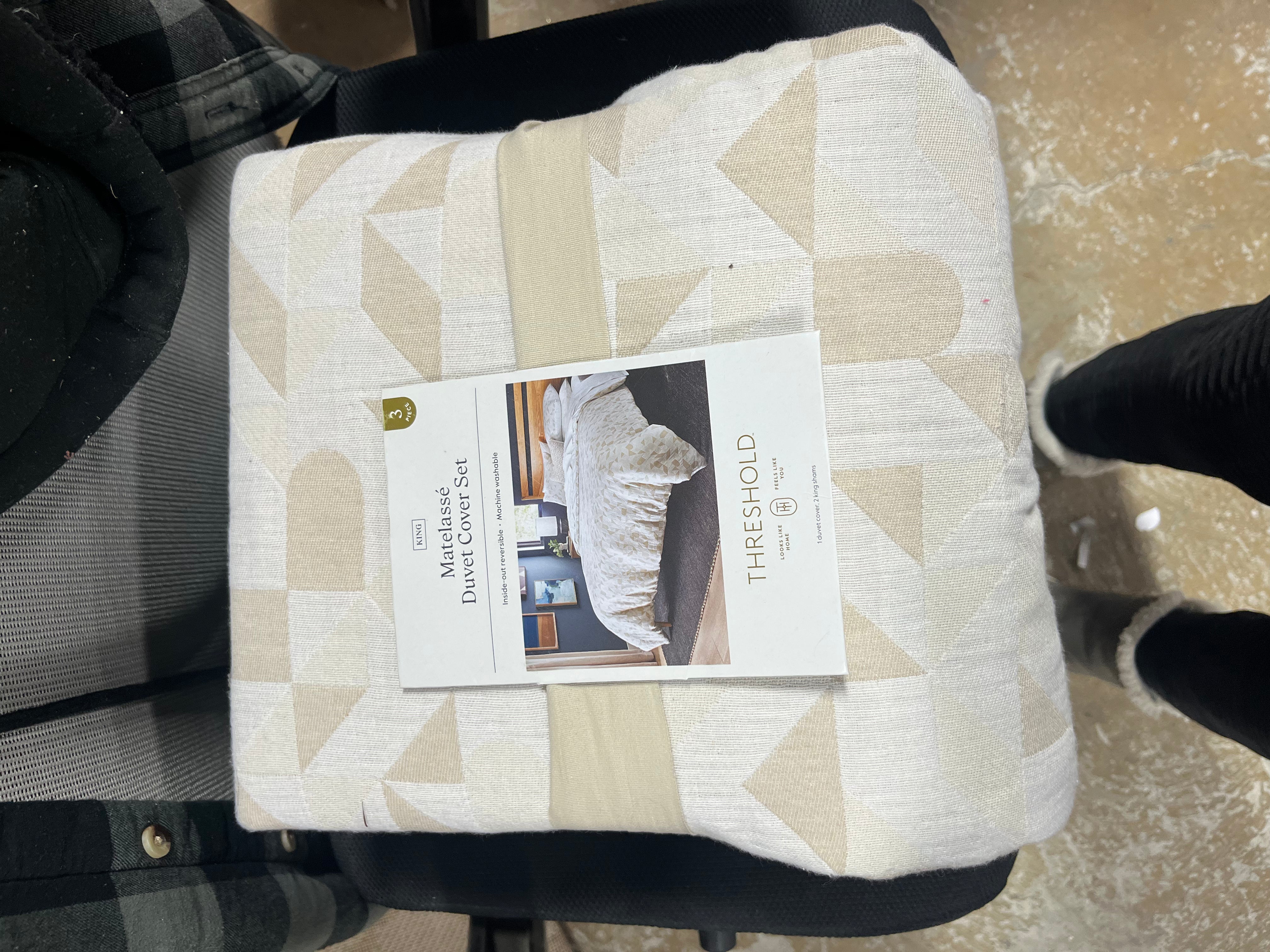 Geo Matelasse Duvet Cover and Sham Set - King