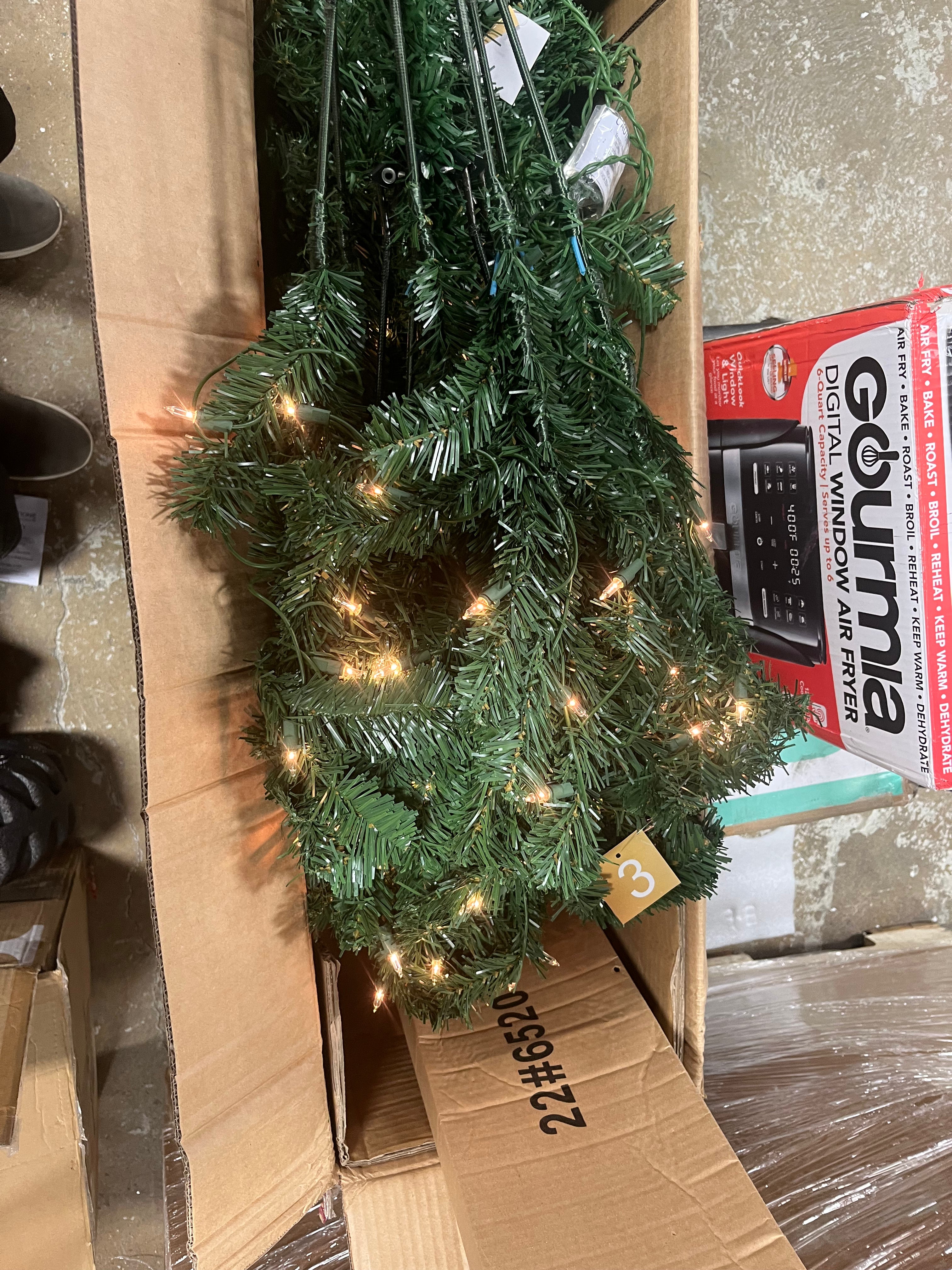 Pre-lit Artificial Christmas Tree
