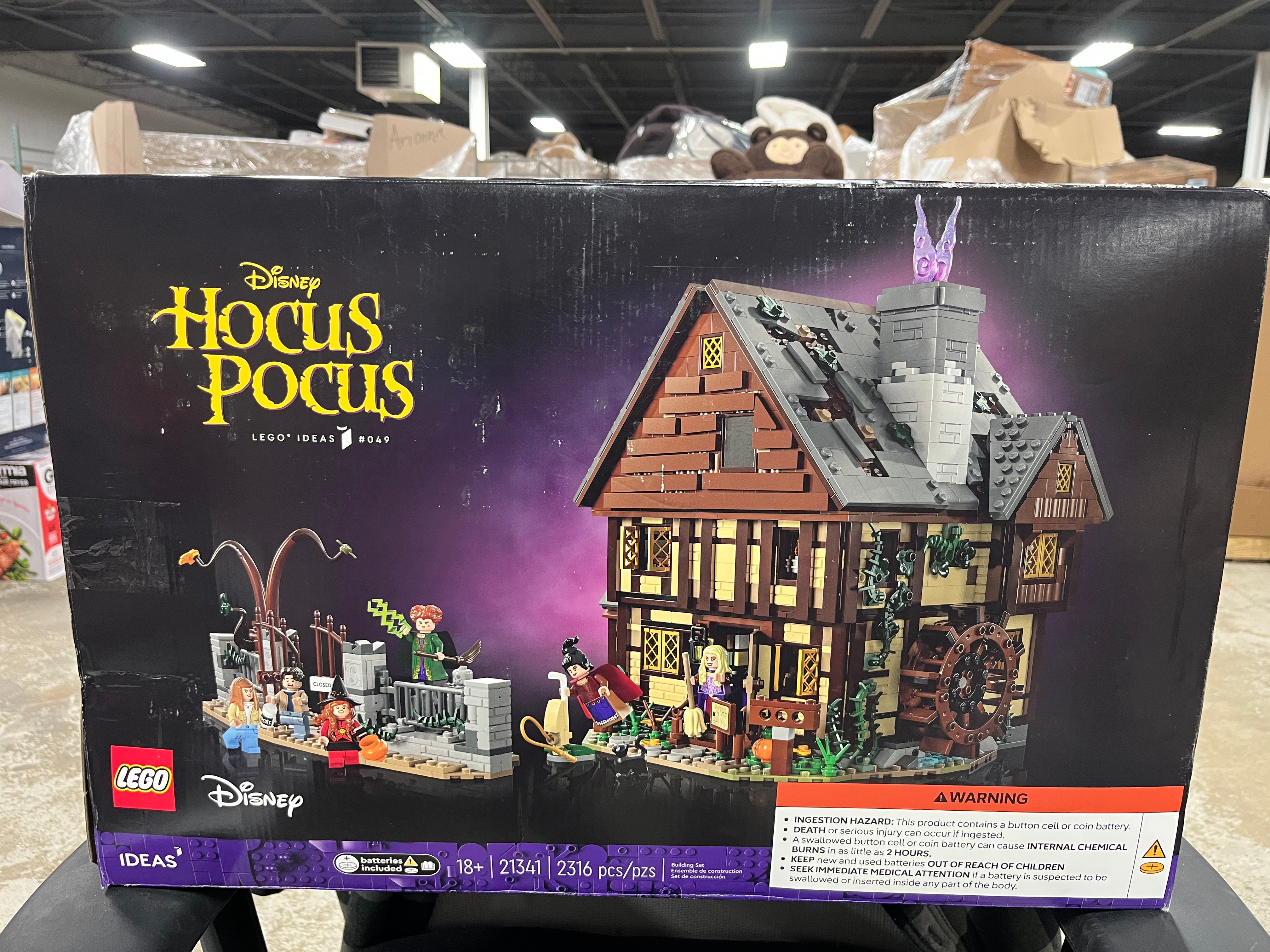 Ideas Disney Hocus Pocus: The Sanderson Sisters' Cottage