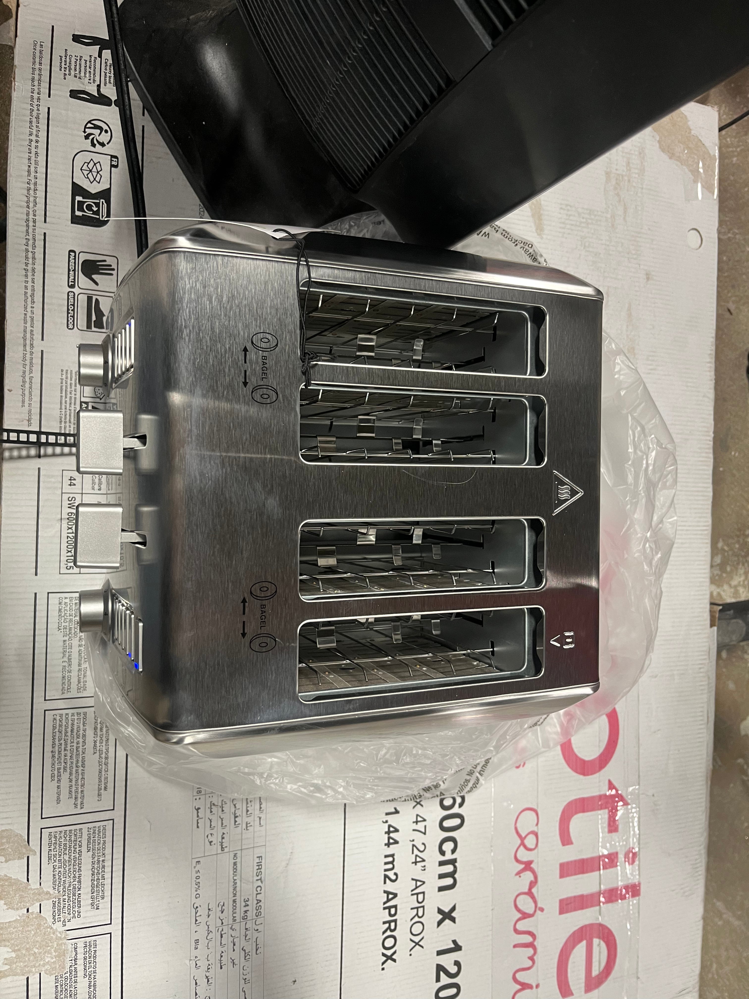 Custom Select 4-Slice Toaster