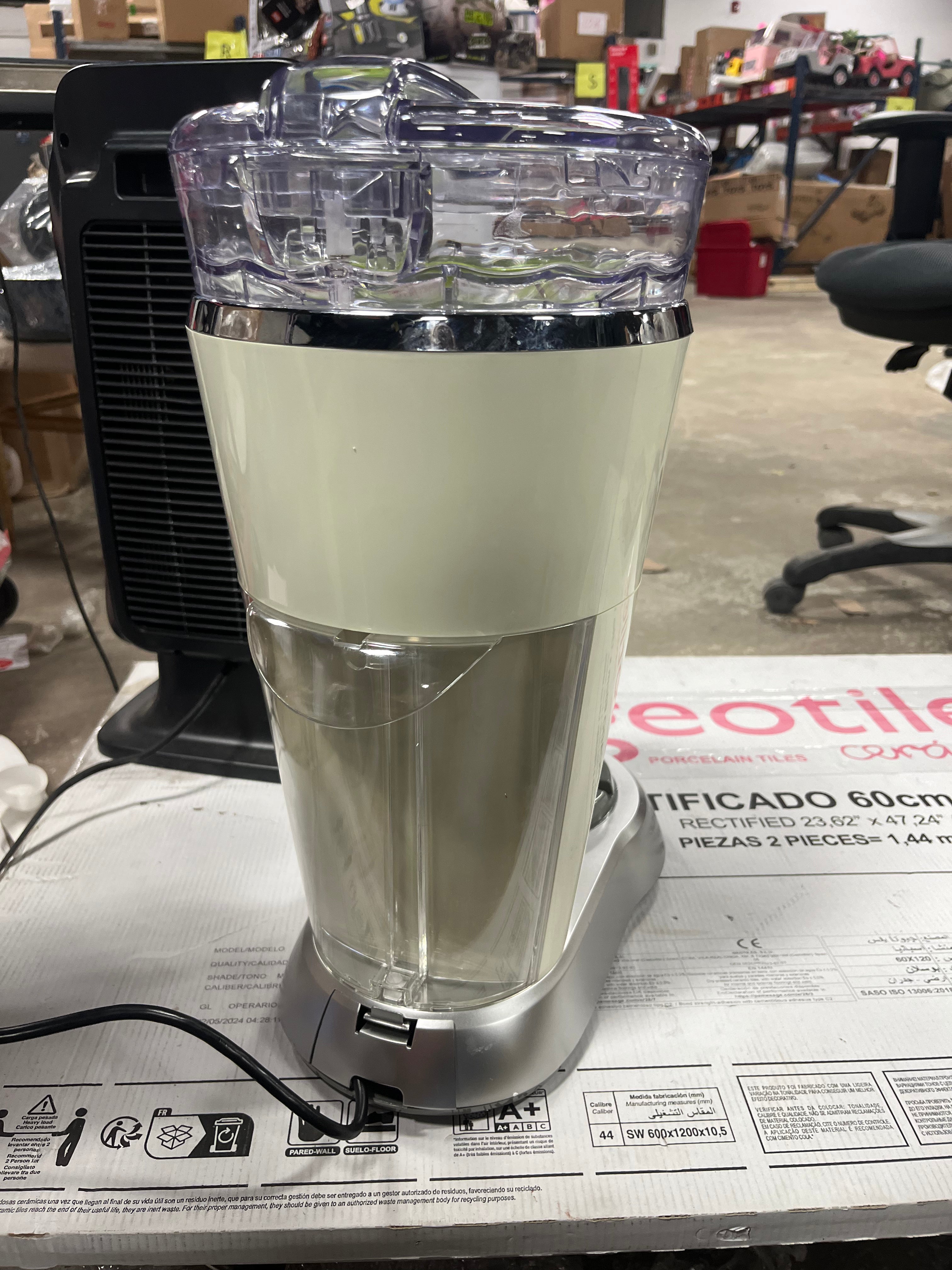Bahamas Frozen Concoction Maker Off White/Lime Green - Crushes Ice