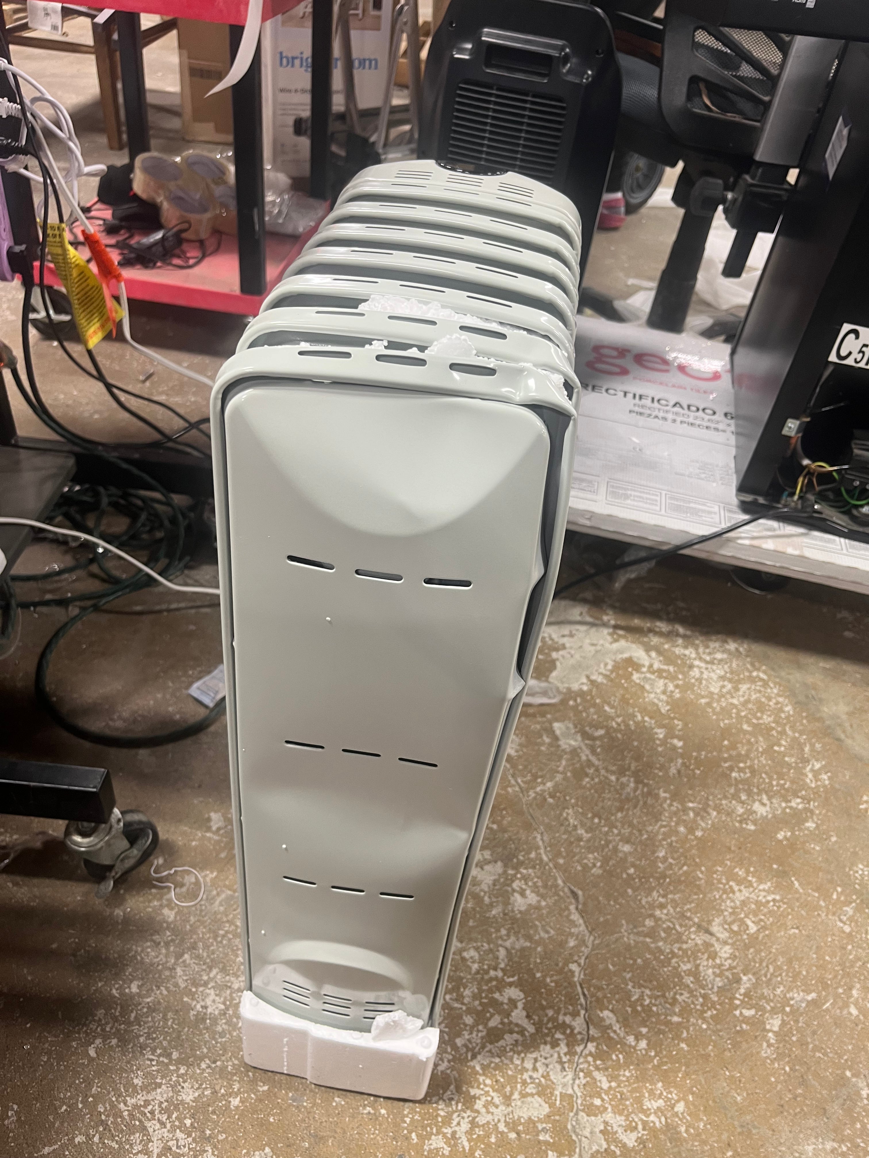 Radiator Heater: Oil Filled, Electric Space Heater, Indoor Use, Programmable Timer, 3 Settings, ETL Listed