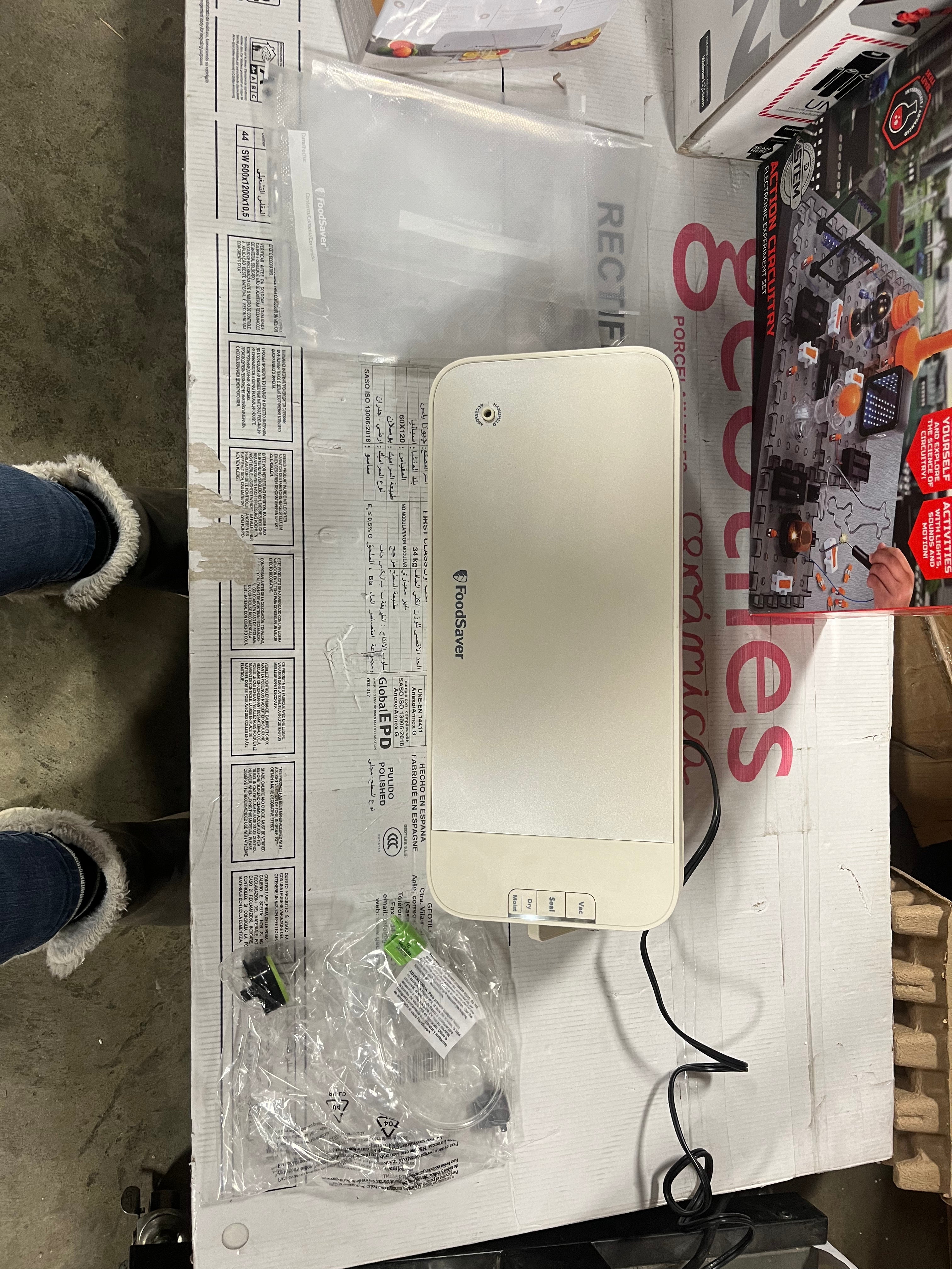 Select Vacuum Sealer with Bags and Roll Oatmilk : Plastic, Spot Clean