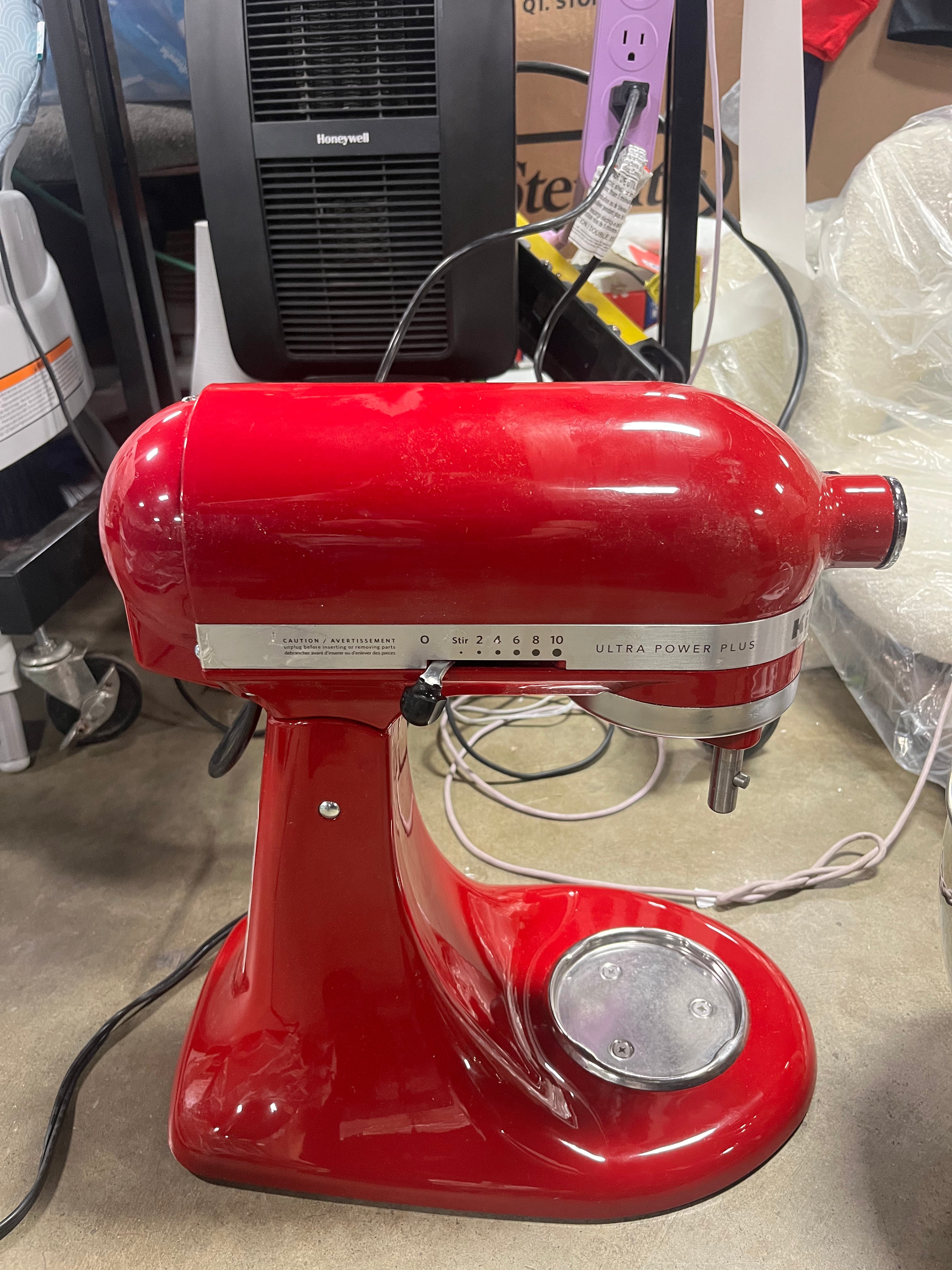 Deluxe 4.5 Stand Mixer, Empire Red with Flat Beater, Dough Hook, Whip