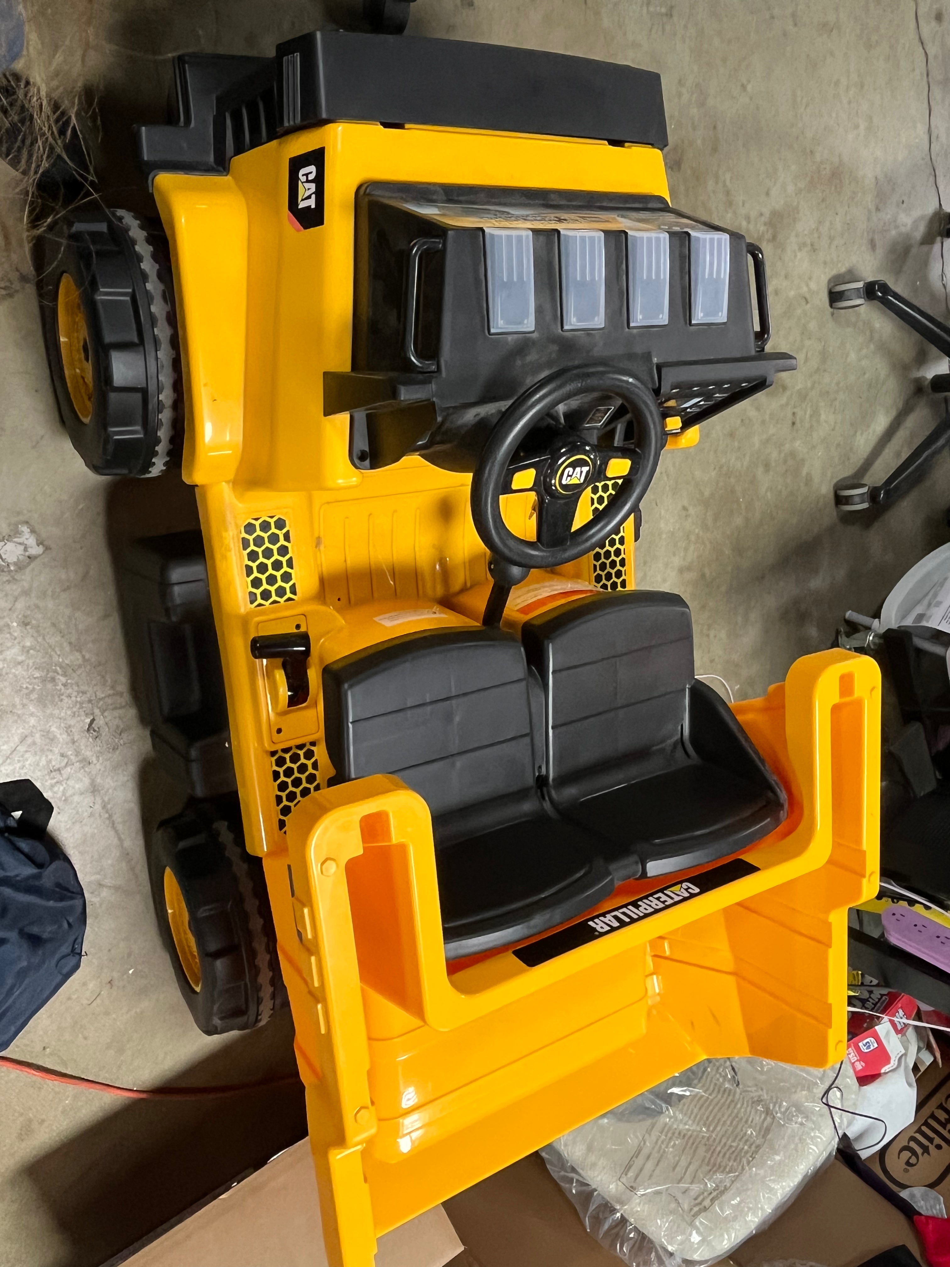 Ride on Dump Truck with Parental Remote - Yellow