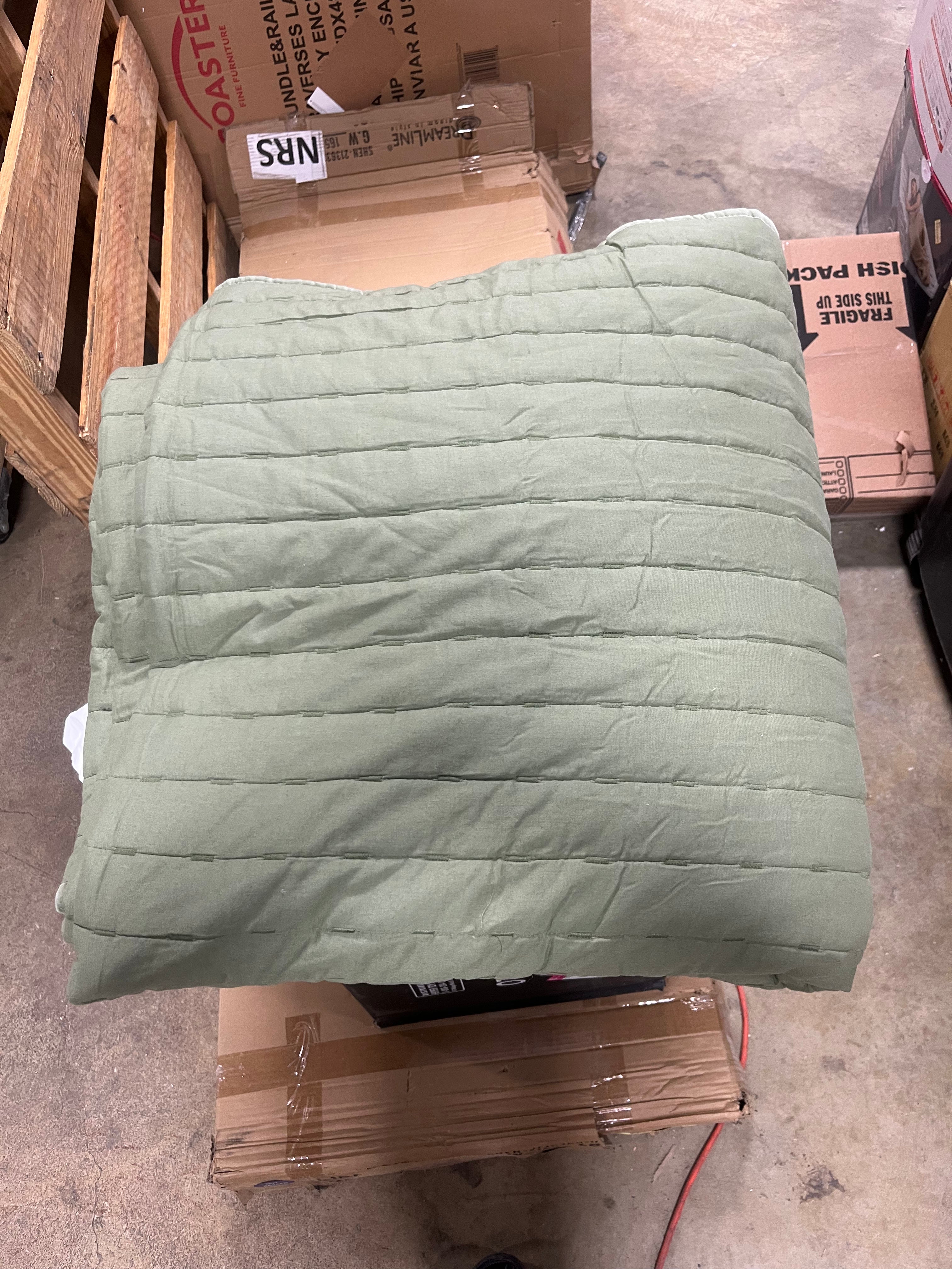 Channel Stitch Velvet Quilt - King
