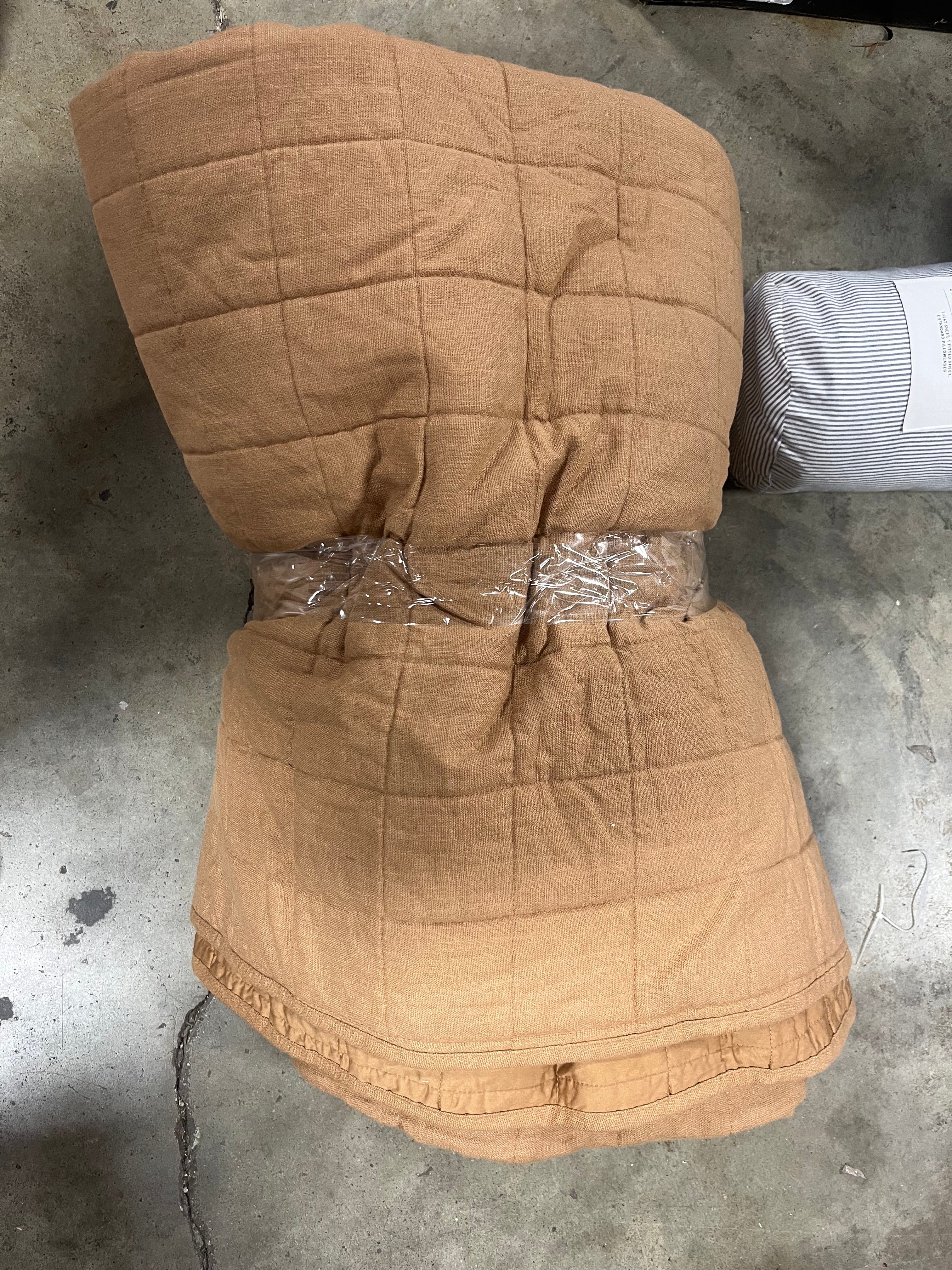 Heavyweight Linen Blend Quilt - King