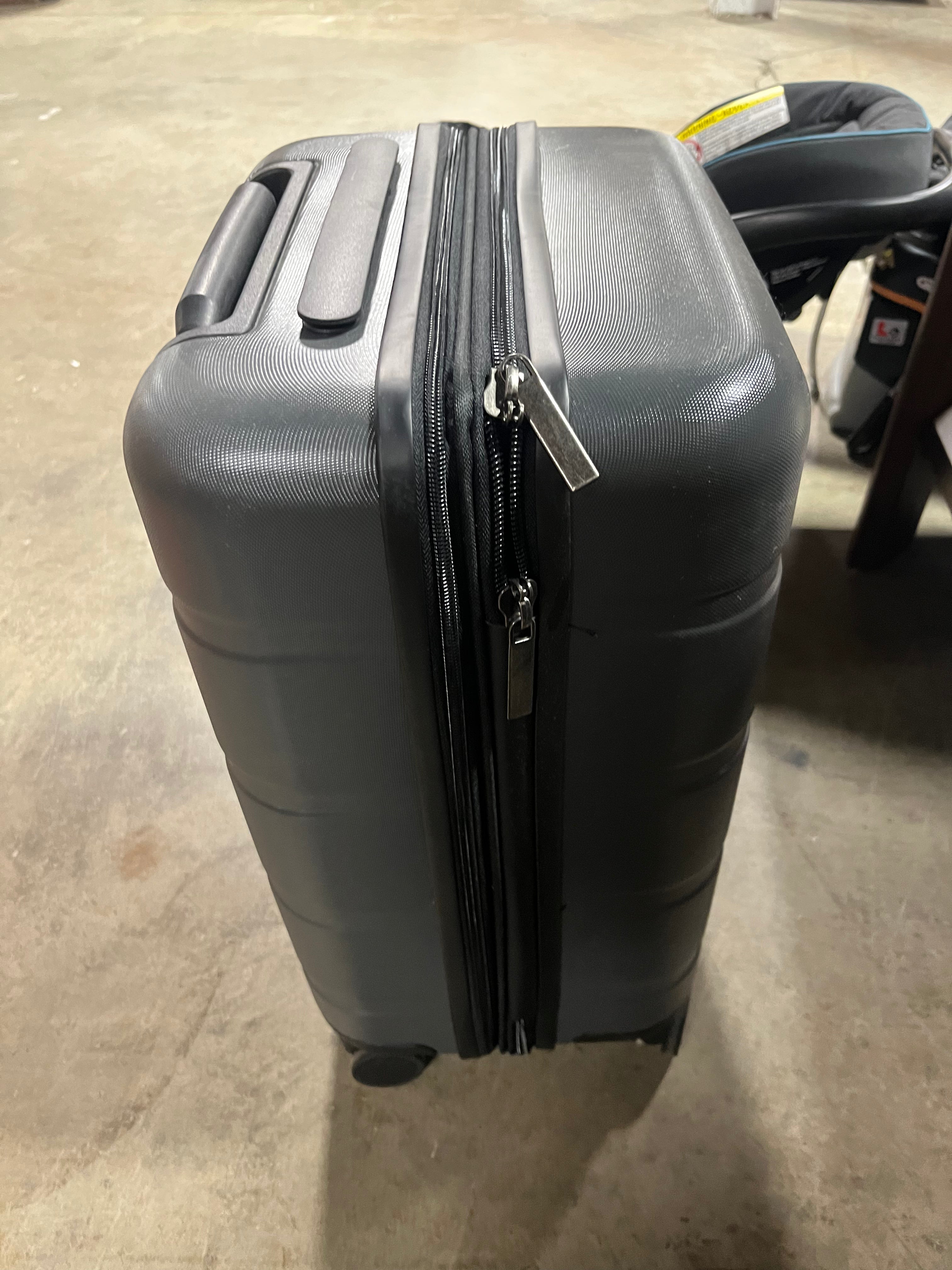 Hardside Carry On Spinner Suitcase