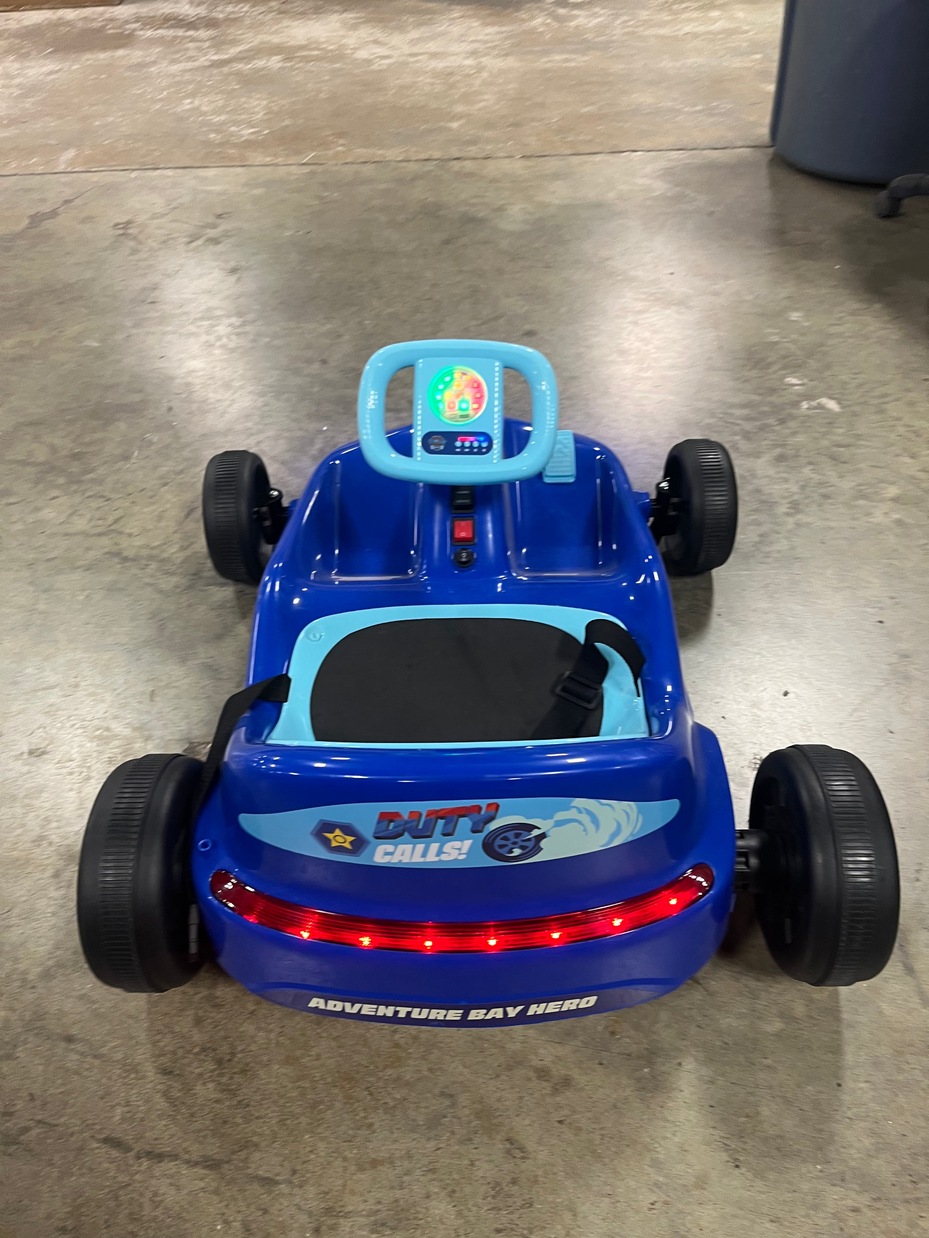 6V Electric Go Kart for Kids, Electric Ride-On Toy with Lights, MP3 Jack, Remote Control, Seat Belt, Durable PVC and Iron Construction, Rechargeable Battery