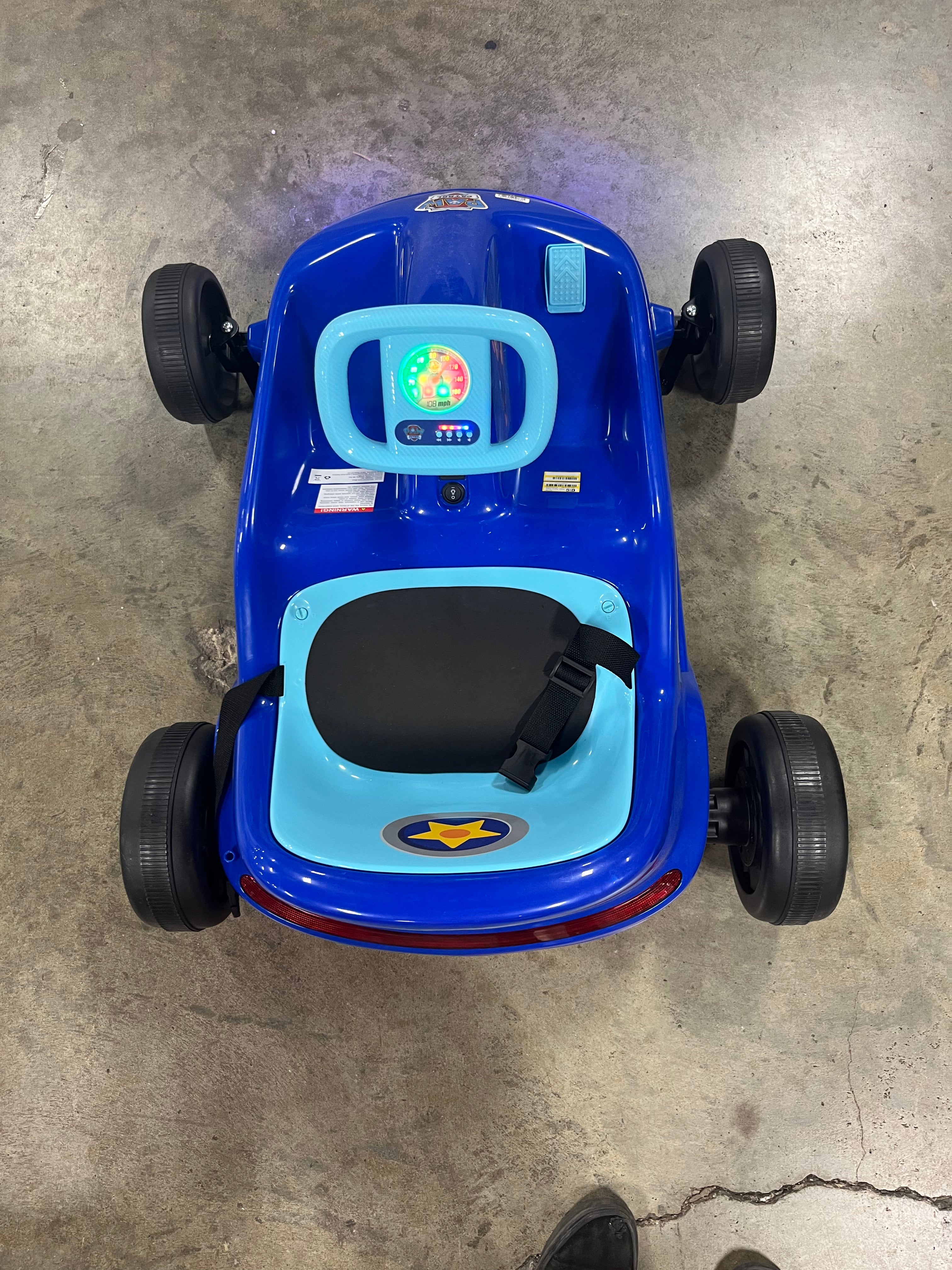 6V Electric Go Kart for Kids, Electric Ride-On Toy with Lights, MP3 Jack, Remote Control, Seat Belt, Durable PVC and Iron Construction, Rechargeable Battery