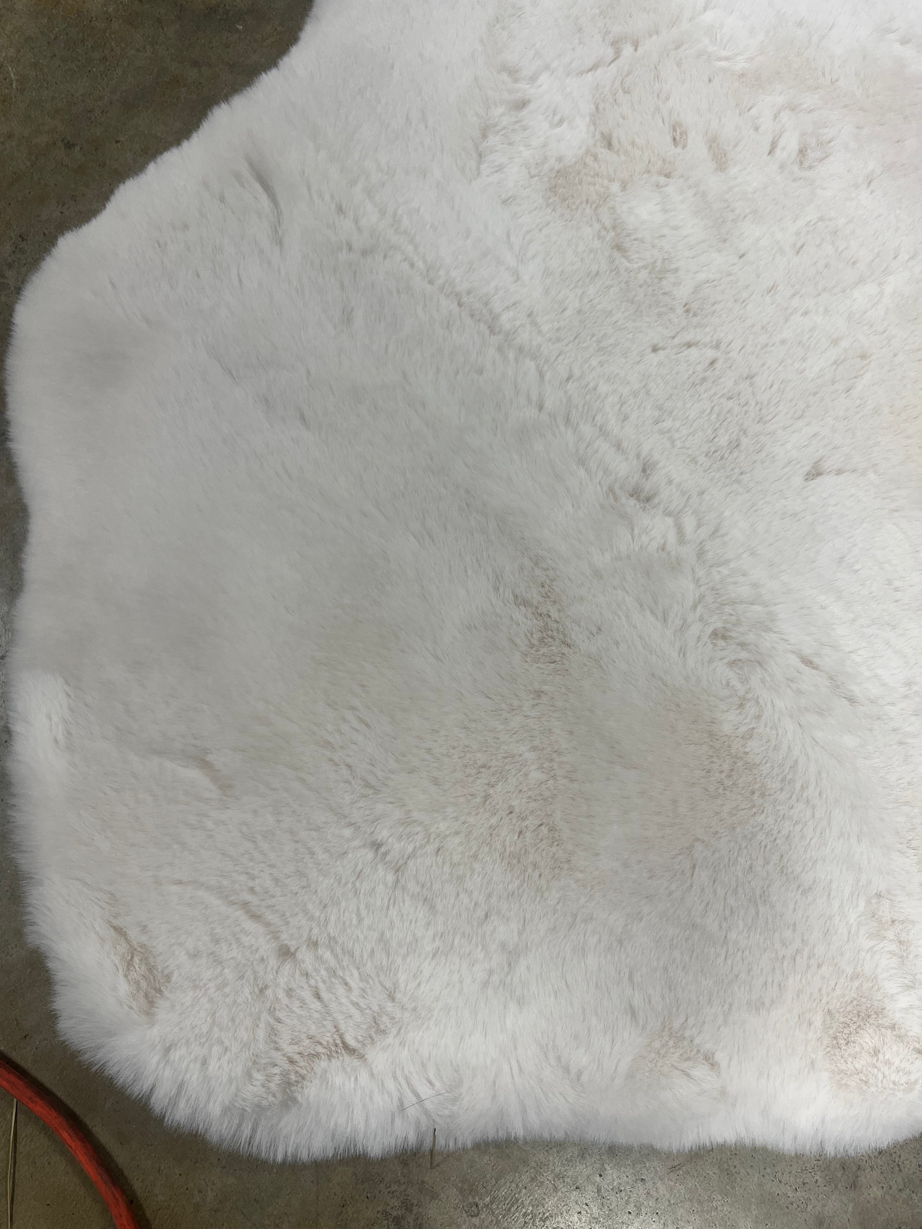 Eline Cozy Plush Machine Washable Faux Sheepskin Indoor Area Rug