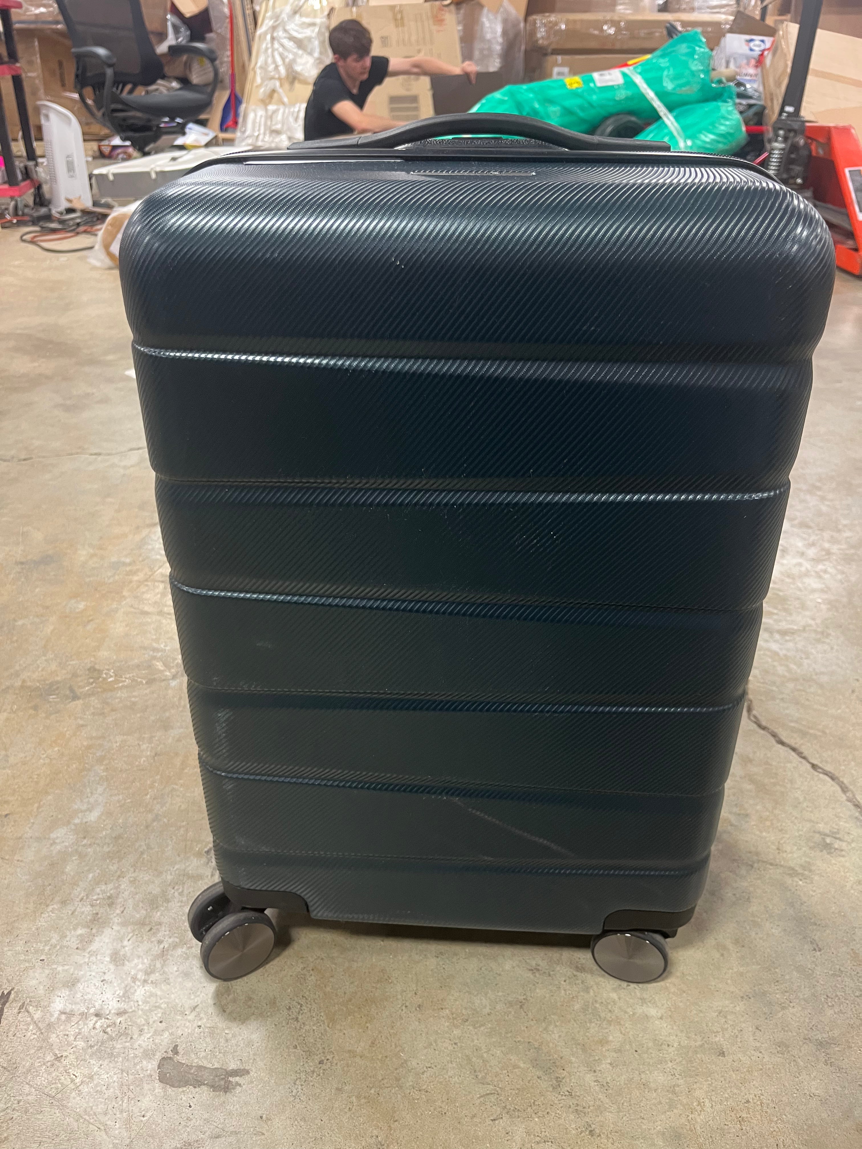 Hardside Carry On Spinner Suitcase