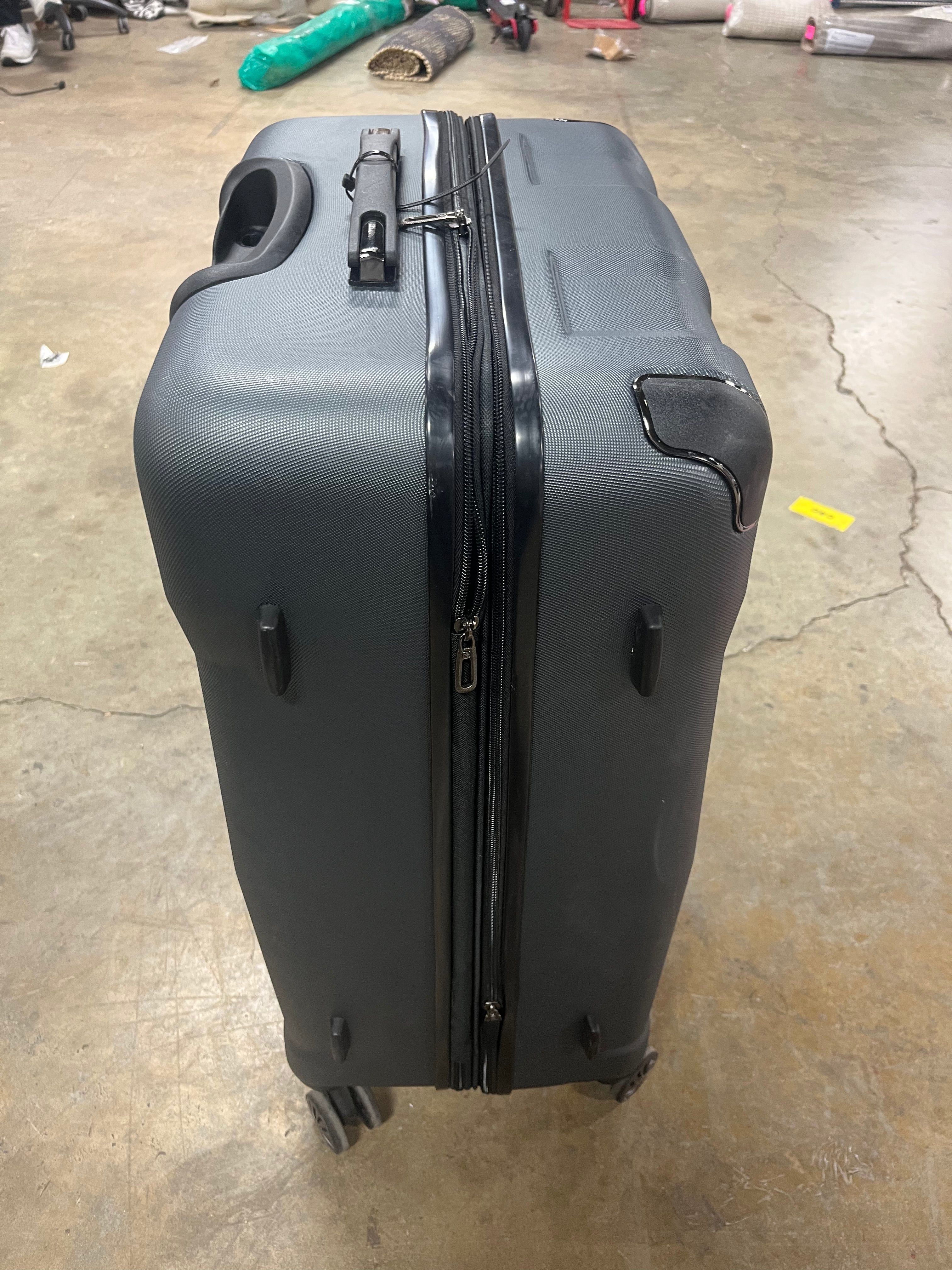 Cascade Hardside Carry On Suitcase