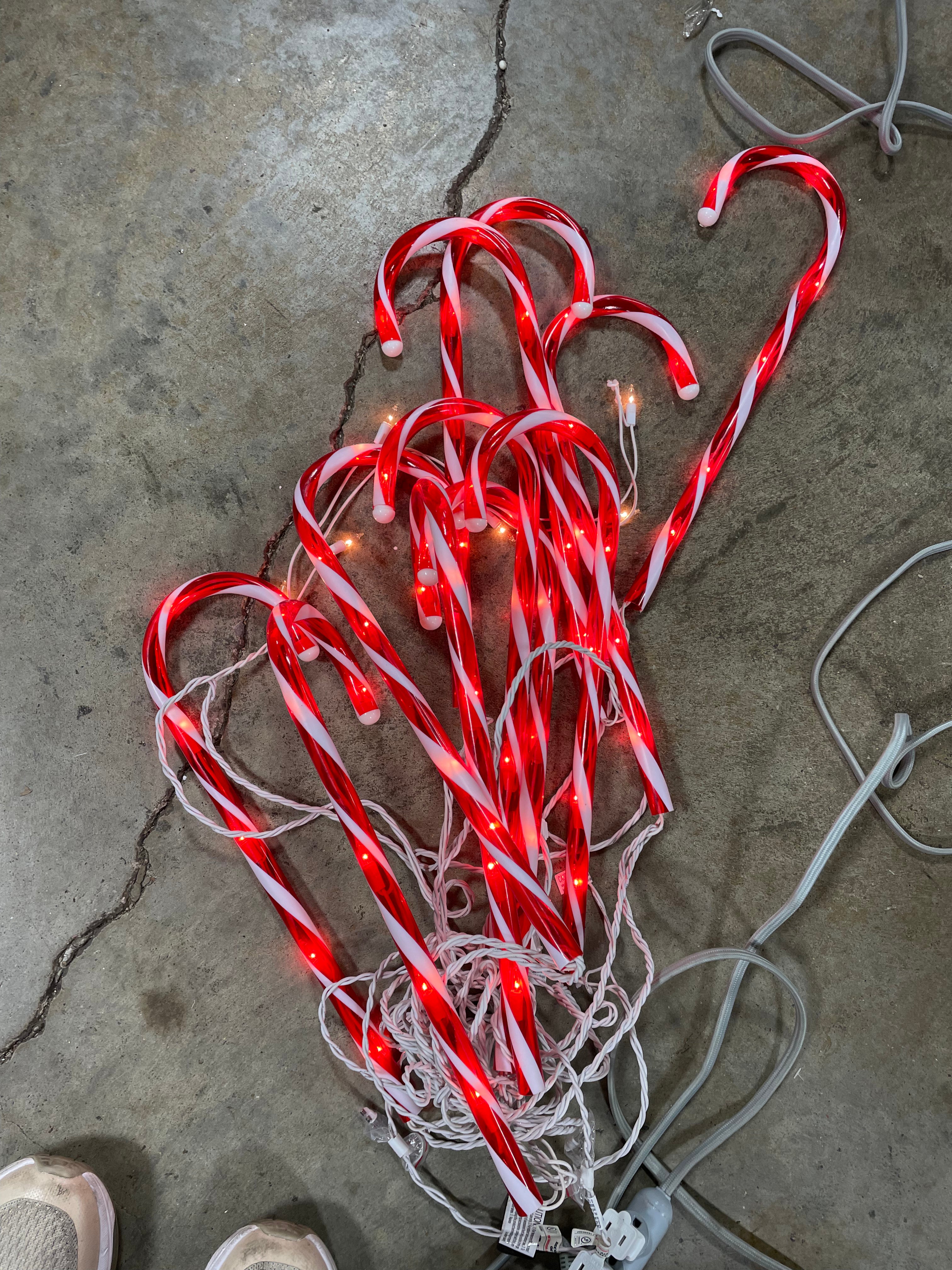 10 Pack Plug-in Candy Cane Pathway Markers Walkway Lights Xmas Decor Outdoor, final cut