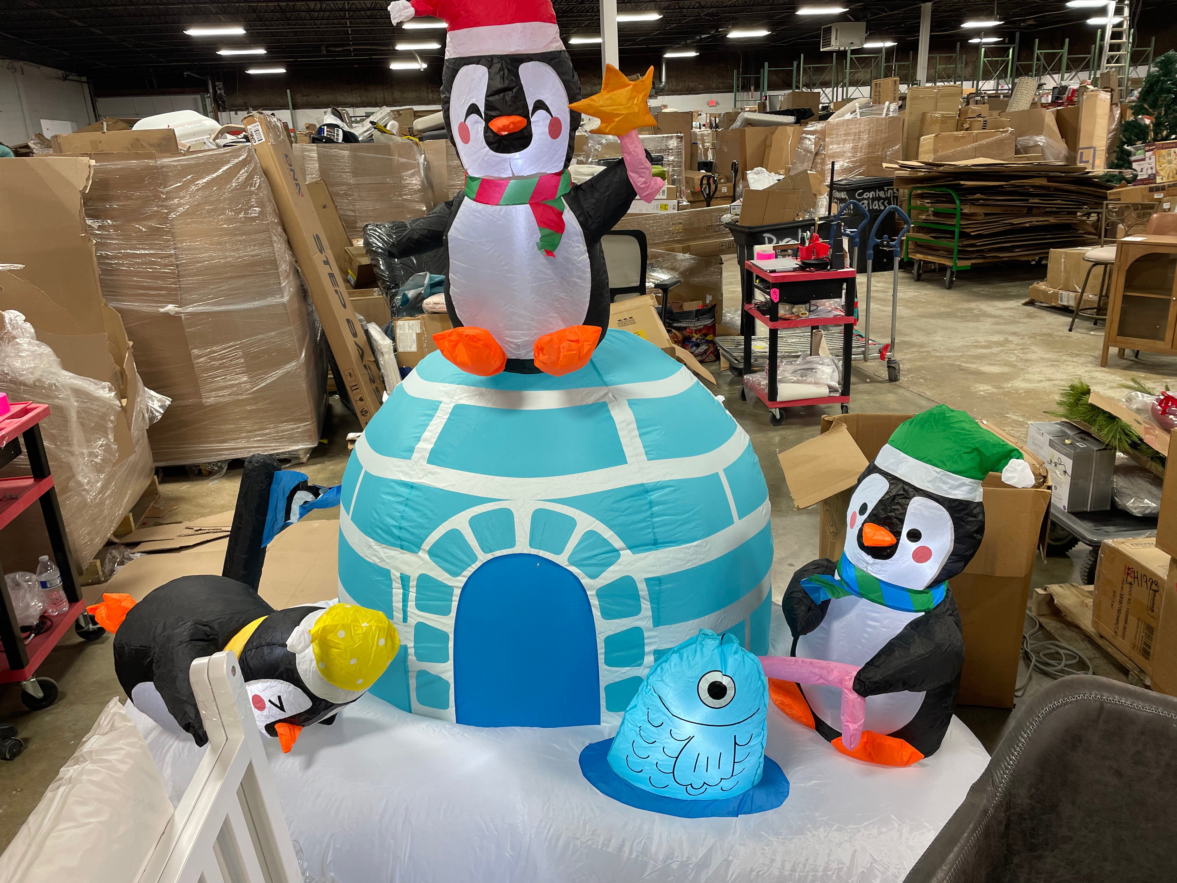 Christmas Inflatable Decor - Penguin with Igloo, final cut