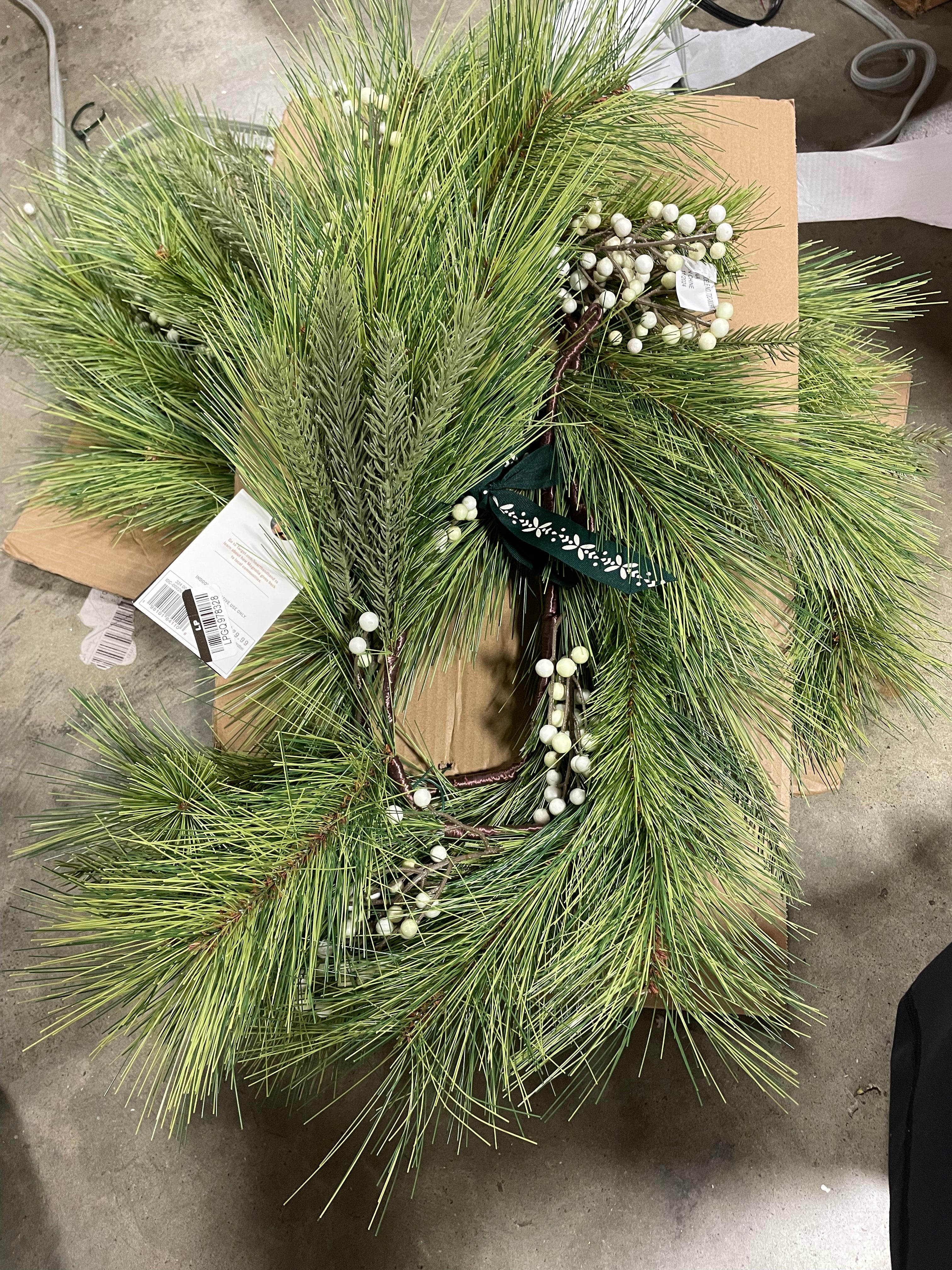 Faux Needle Pine and Snowberry Christmas Garland 1-Piece, final cut