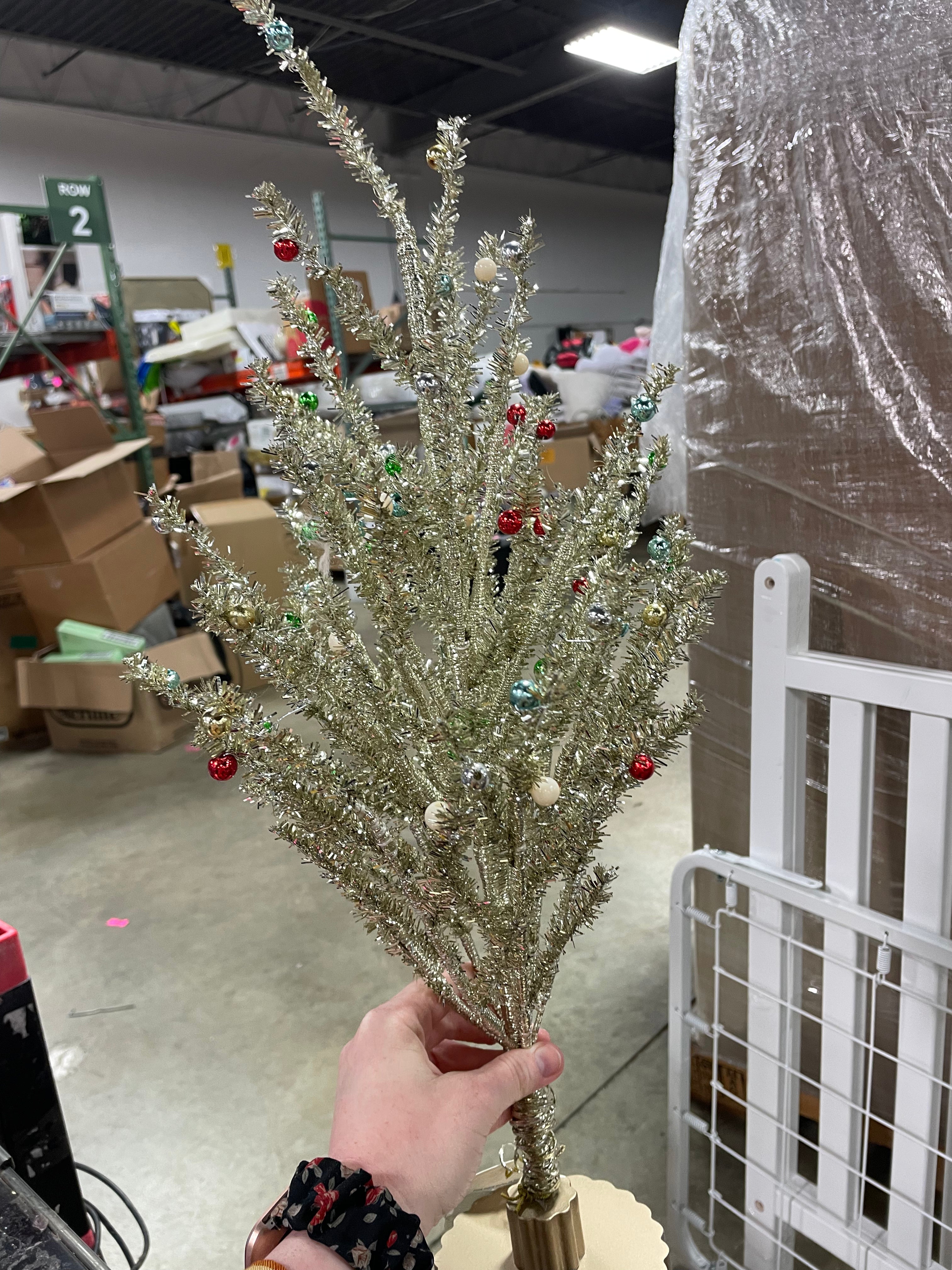 Decorated Gold Tinsel Artificial Christmas Tree, final cut