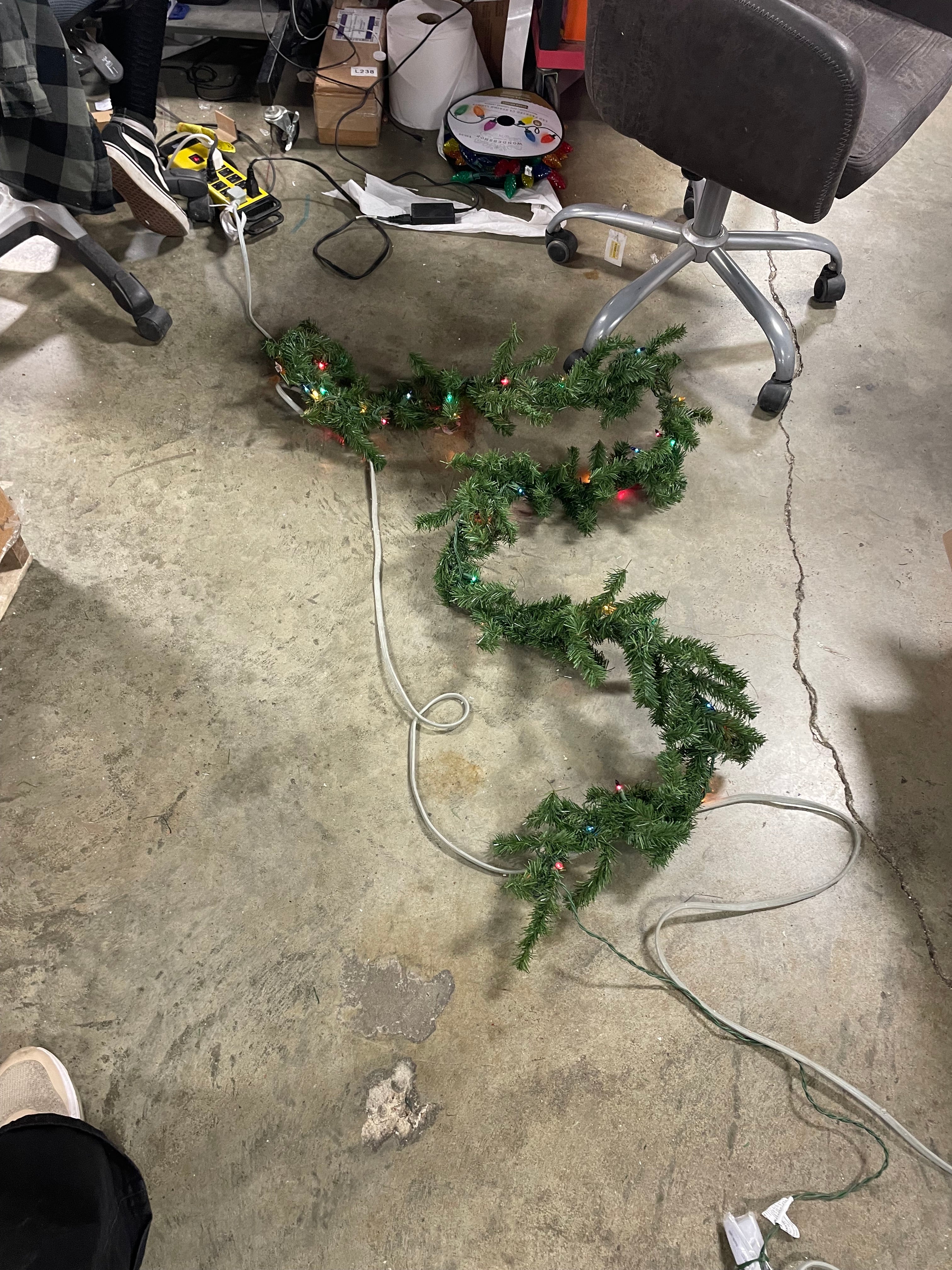 Christmas Pre-Lit Artificial Pine Garland Green with LED Lights, final cut