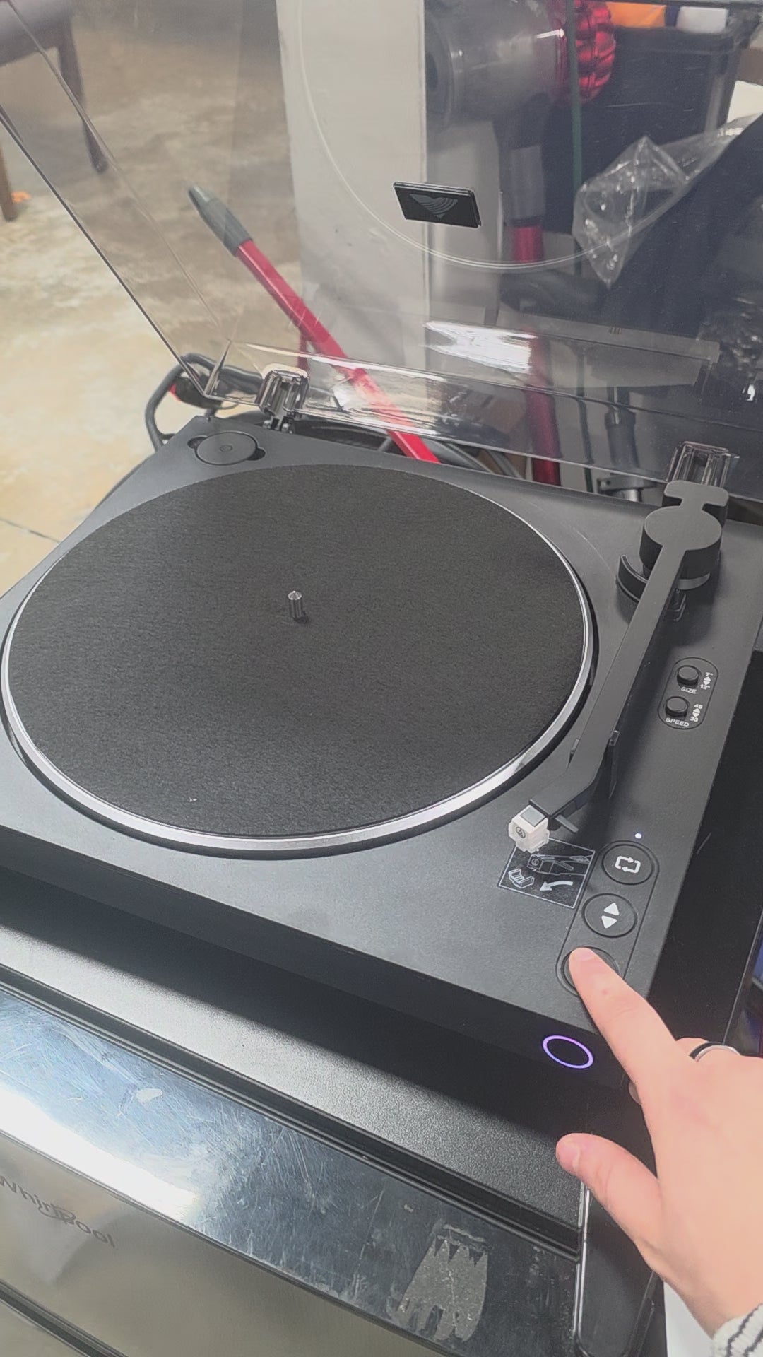 Automatic Turntable: Bluetooth Belt Drive with RCA Connection