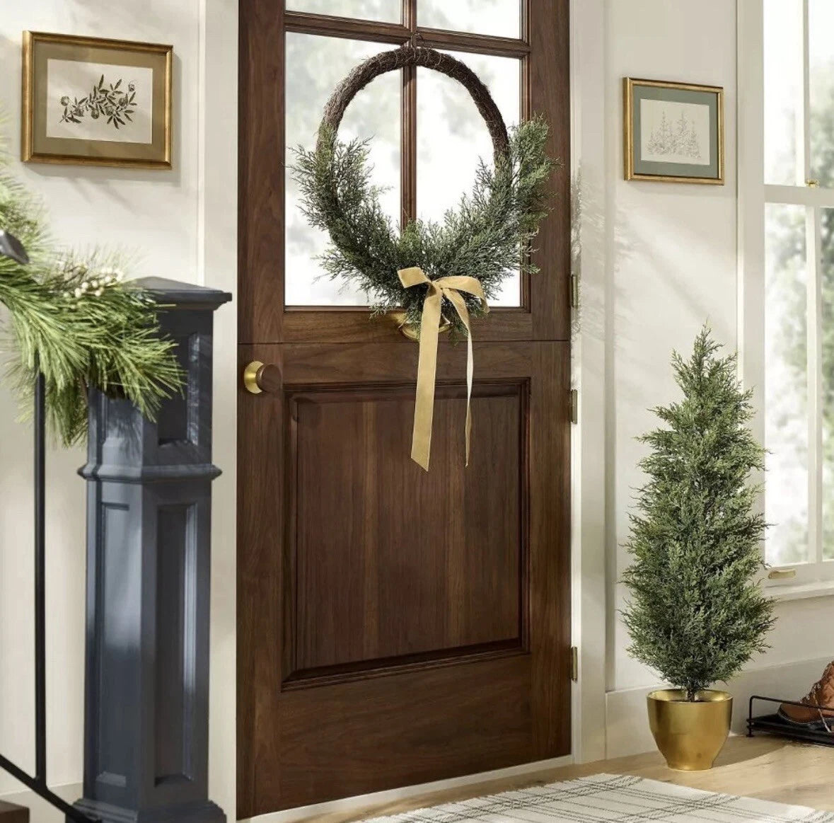 Artificial Cedar Wreath w/Bells & Ribbon, final cut