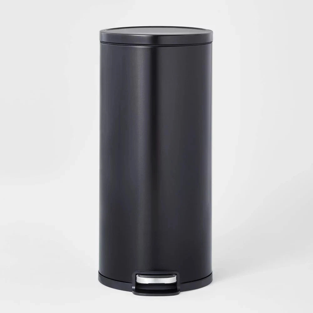 Round Step Trash Can Black