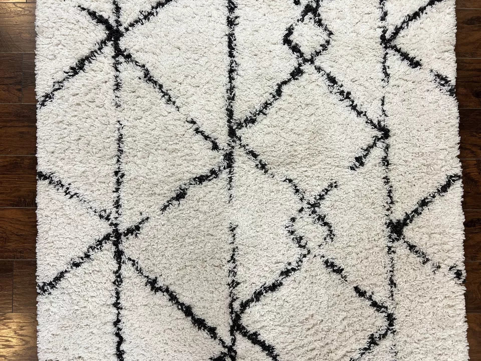 Modern Shag Rug Ivory and Black Area Rug