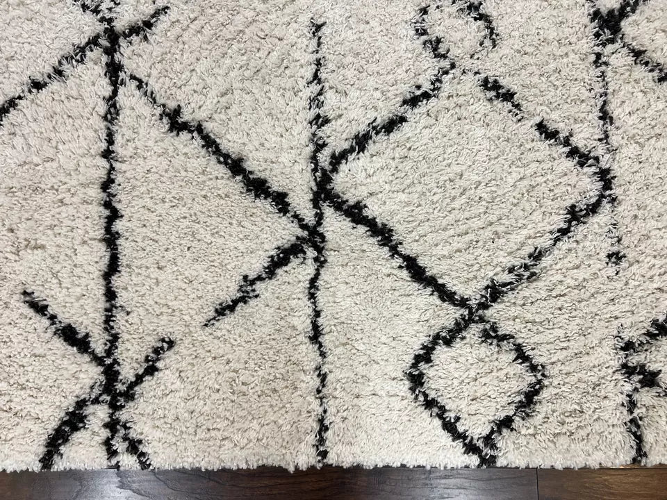 Modern Shag Rug Ivory and Black Area Rug