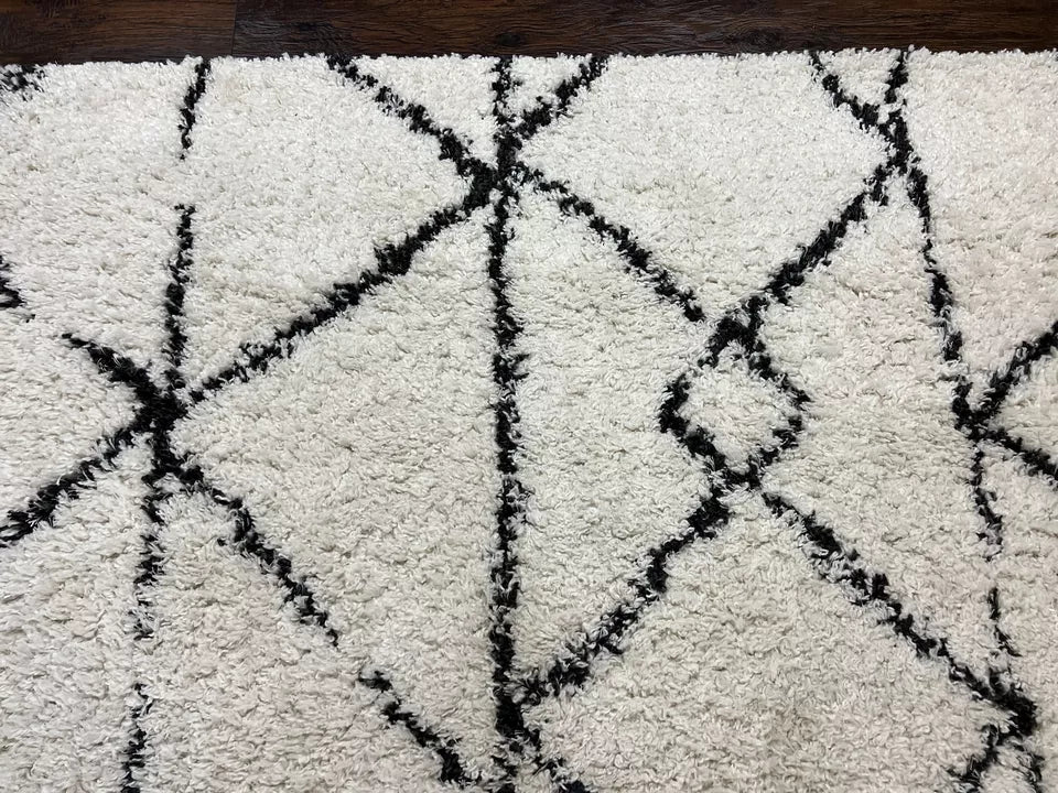 Modern Shag Rug Ivory and Black Area Rug