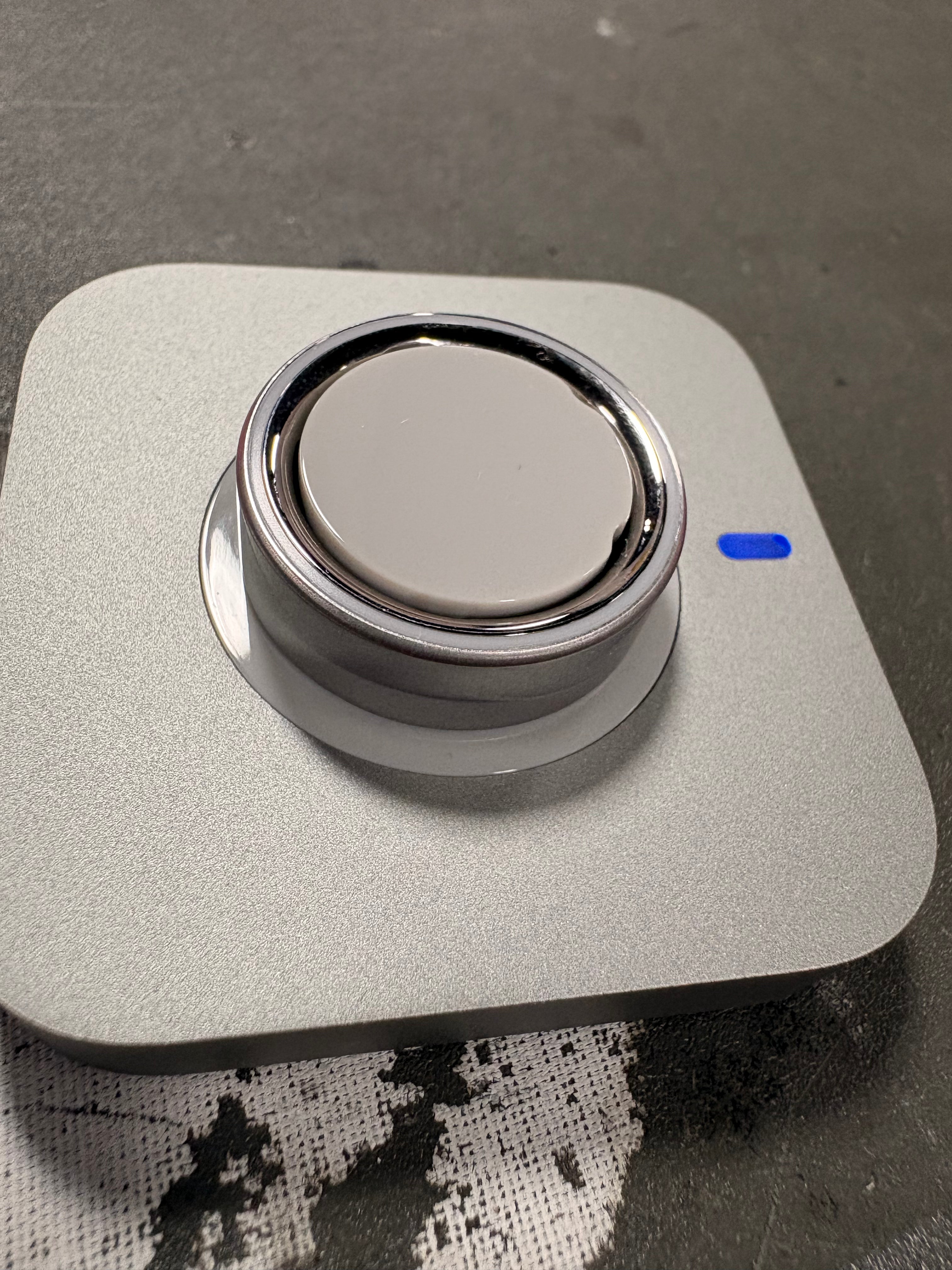 Oura Ring 4 Brushed Silver - Size 8 – Salvage & Co Indy