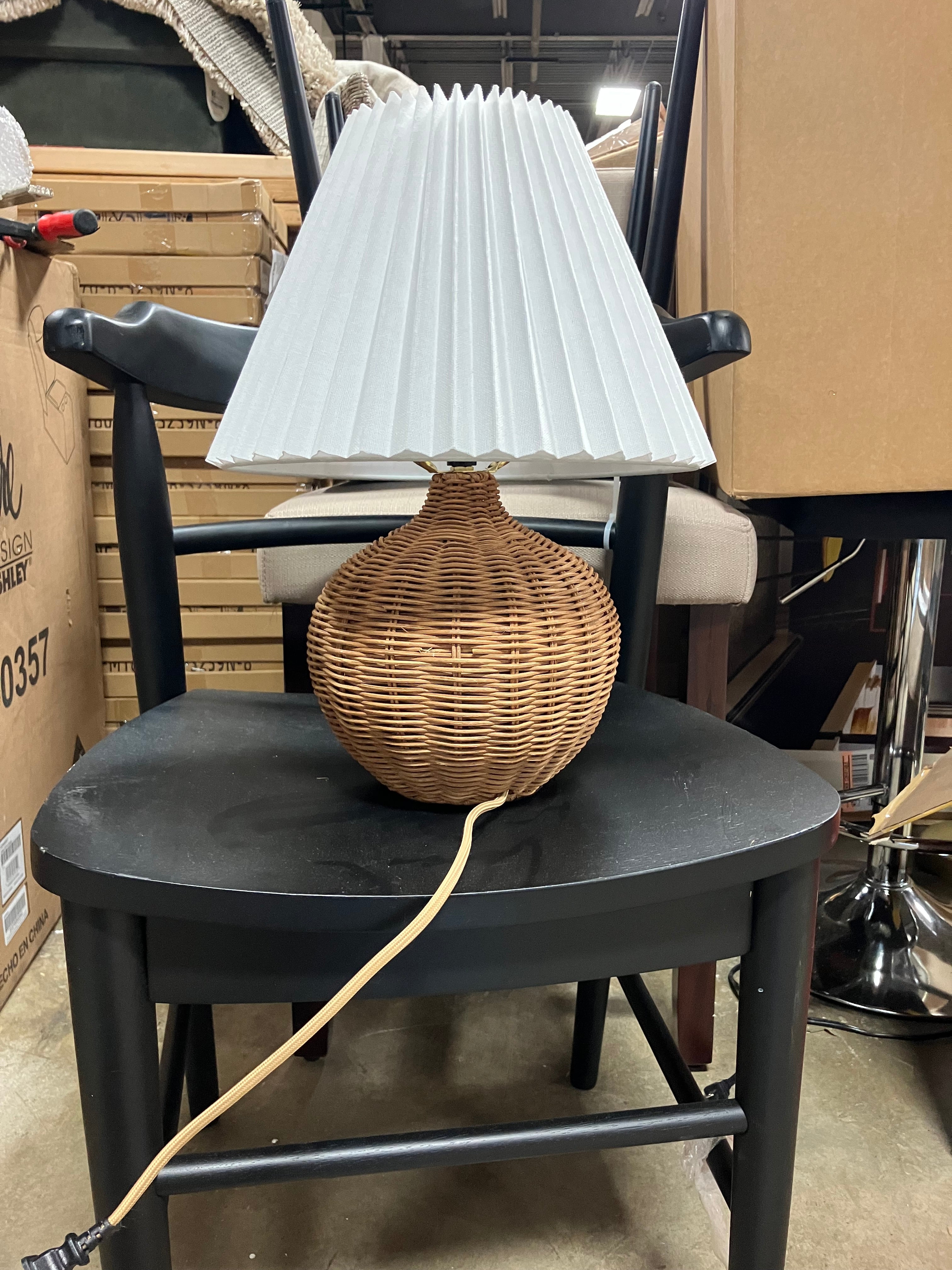 Natural Wicker Table Lamp Brown