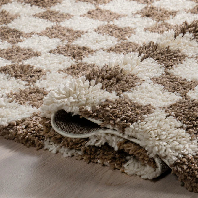 Adelaide Mid-Century Checkered Shag Area Rug 6'7"x9'