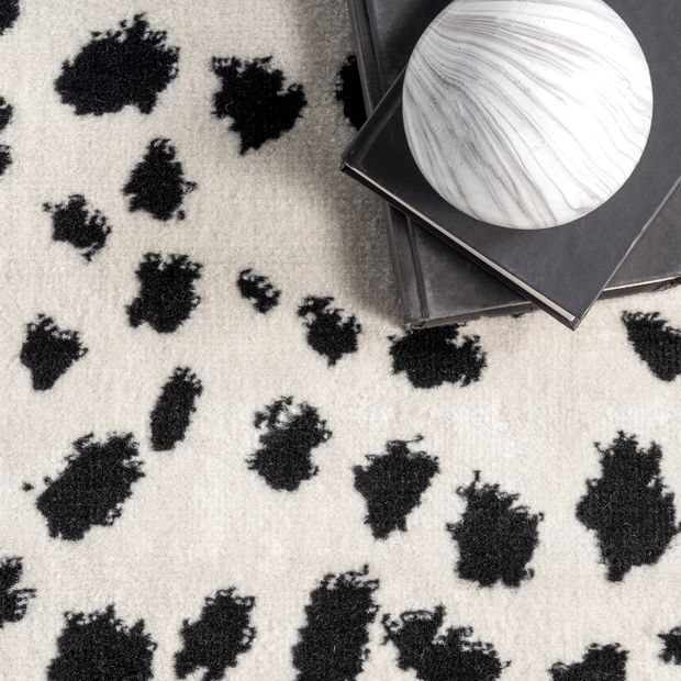 Beige Cheetah Print Area Rug