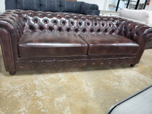 Load image into Gallery viewer, Caine Chesterfield 91&quot; Rolled Arm Sofa
